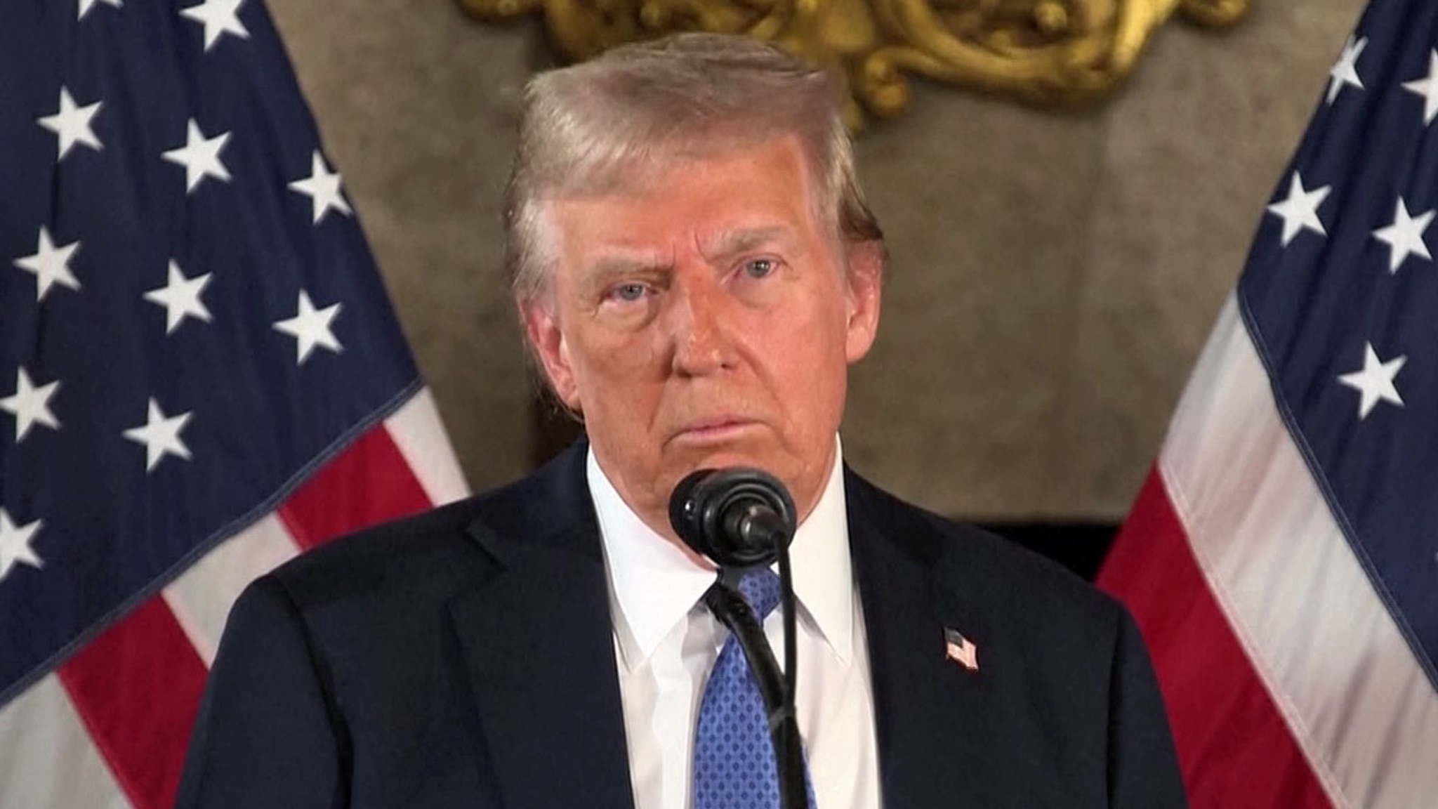 Трамп сделал новую прическу
