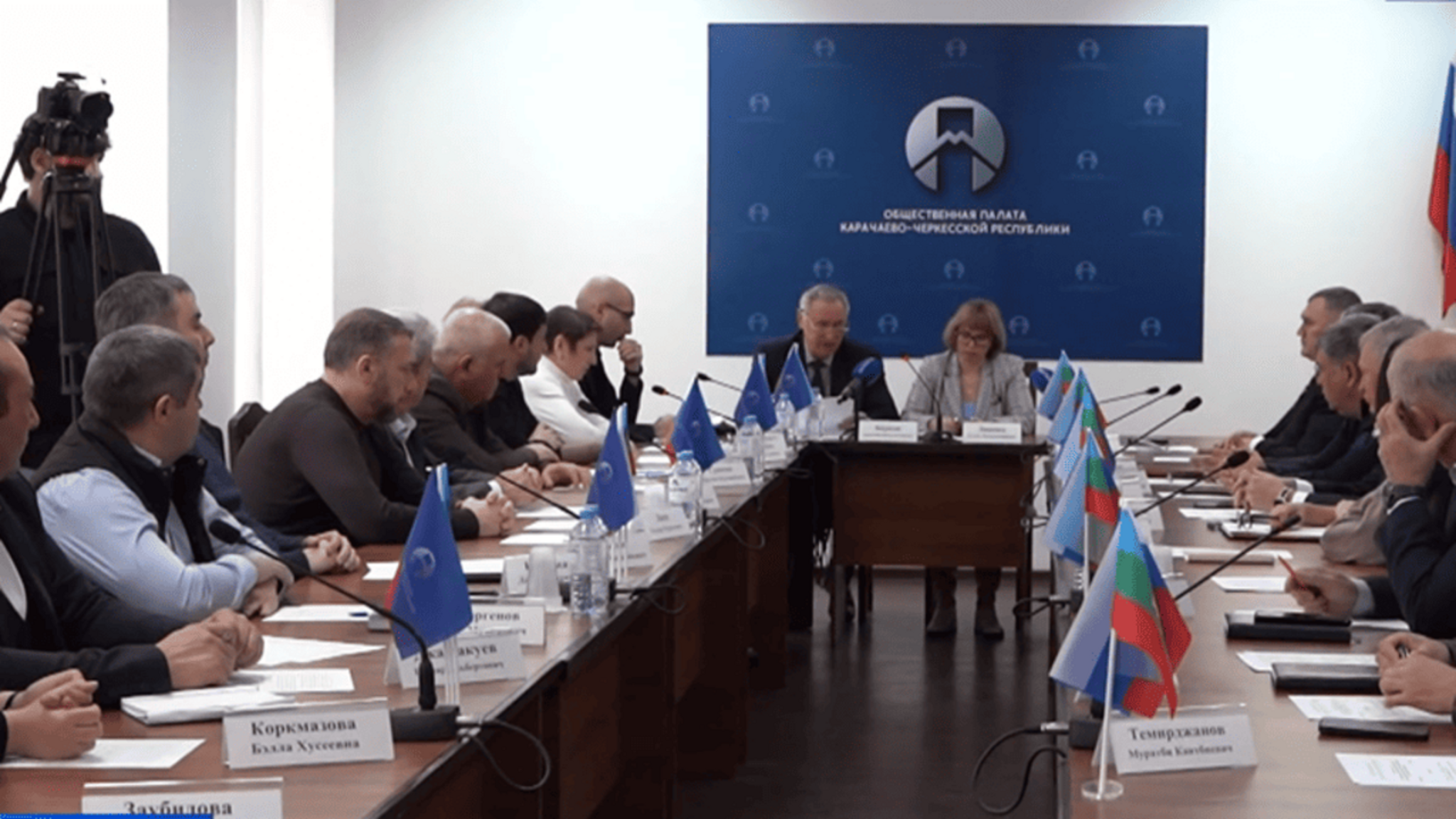 В Общественной палате Республики прошел круглый стол на тему совершенствования системы ЖКХ