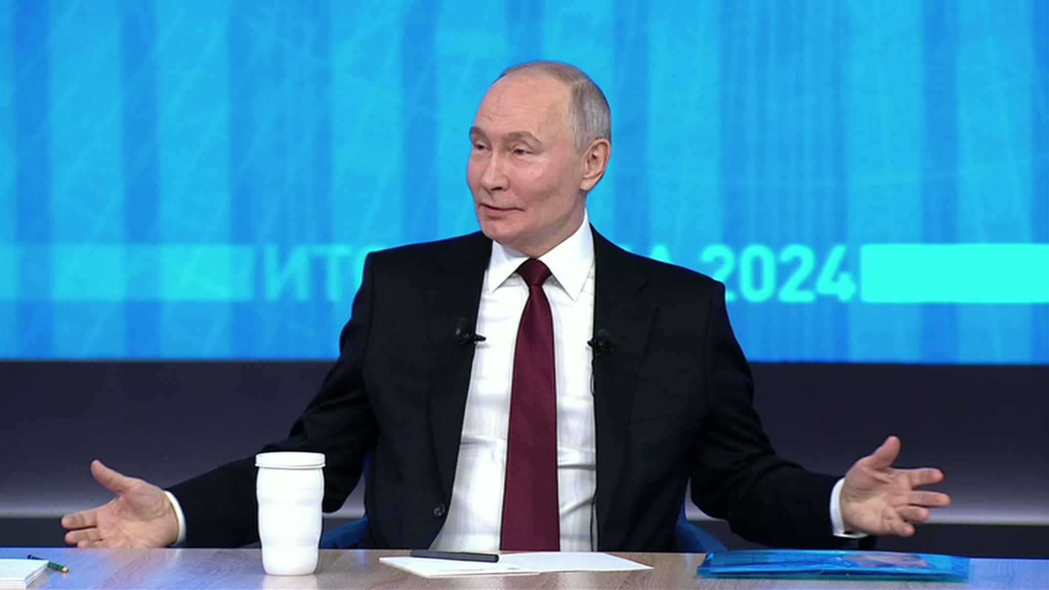 Путин: макроэкономика лежит в основе экономики в целом