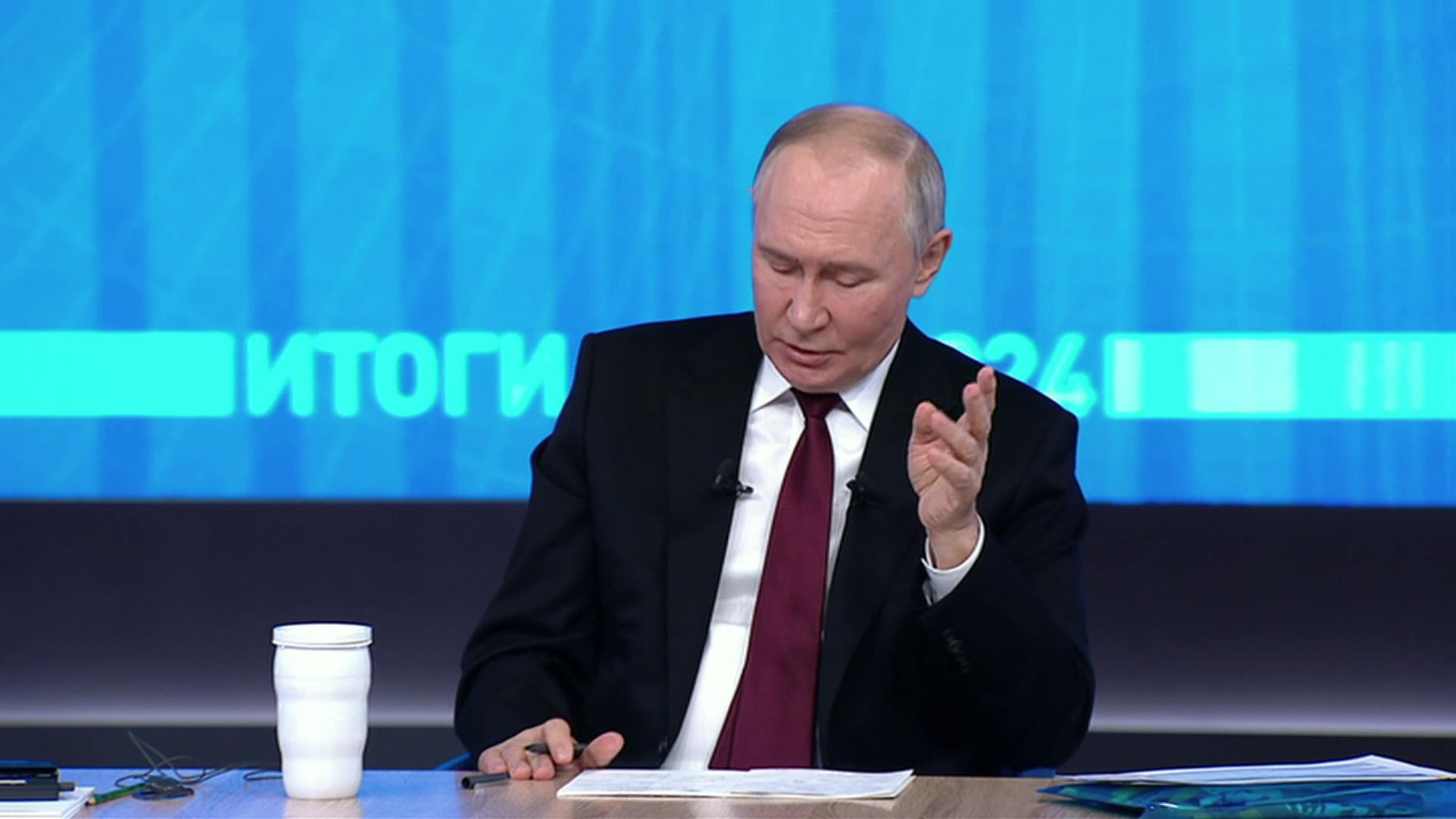 Путин: YouTube и Google должны соблюдать наши законы