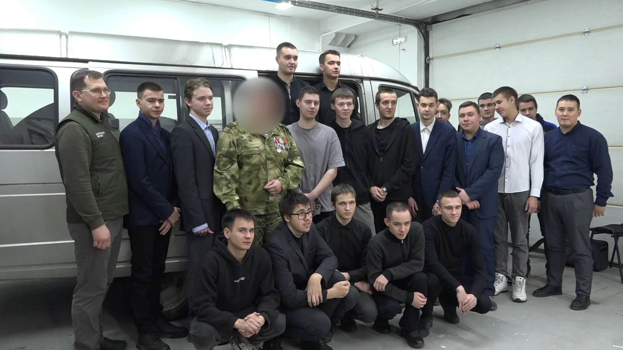 Студенты Читинского политехнического колледжа встретились с бойцом СВО