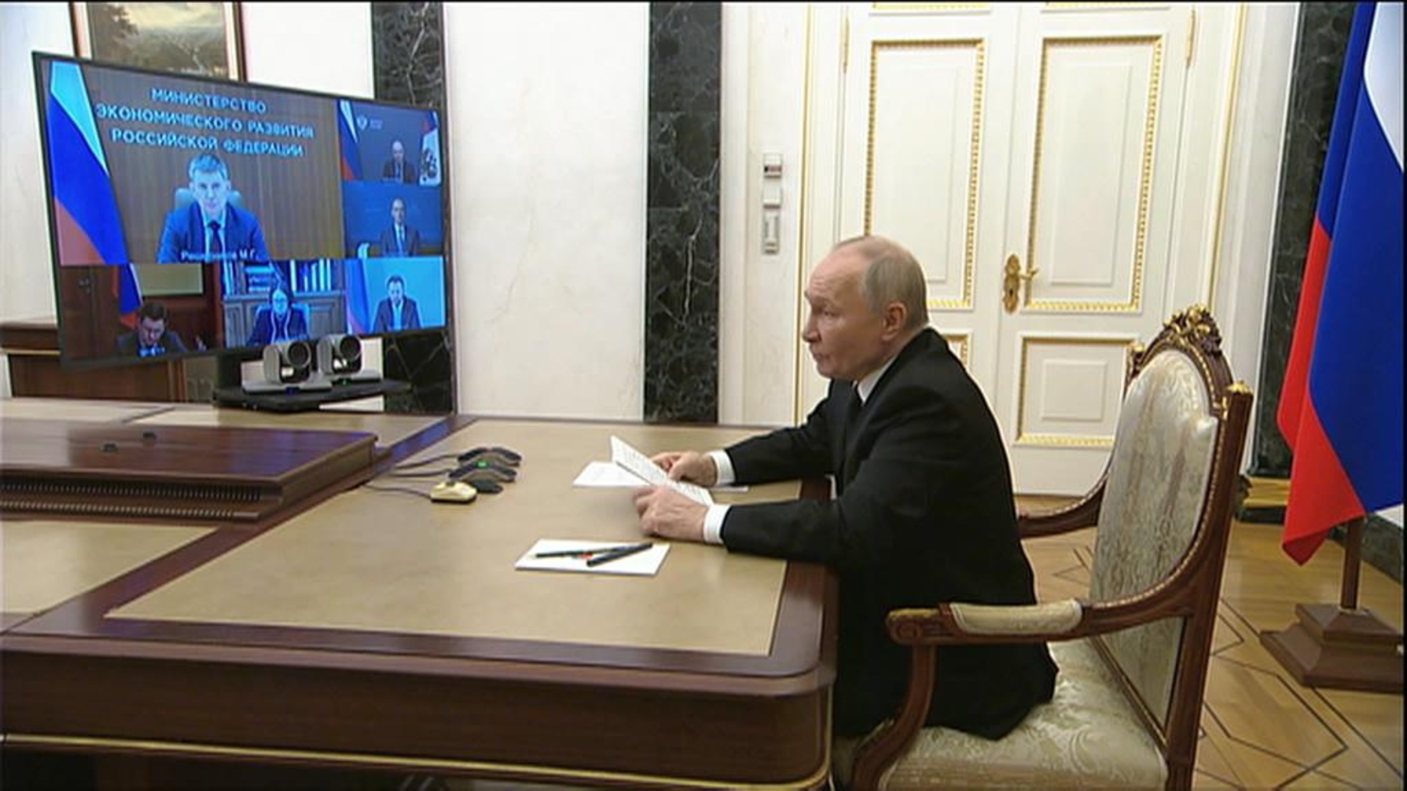 Путин назвал главные задачи для экономики России