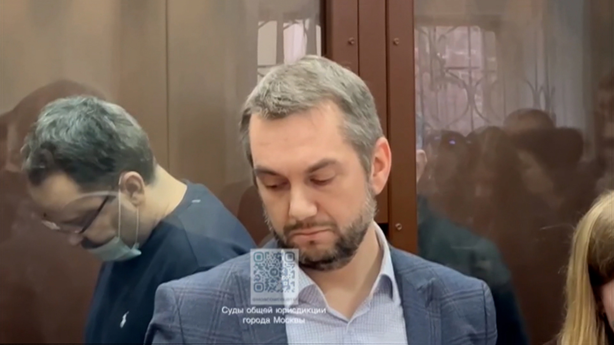 Суд отправил за решетку полицейских за организацию незаконной миграции