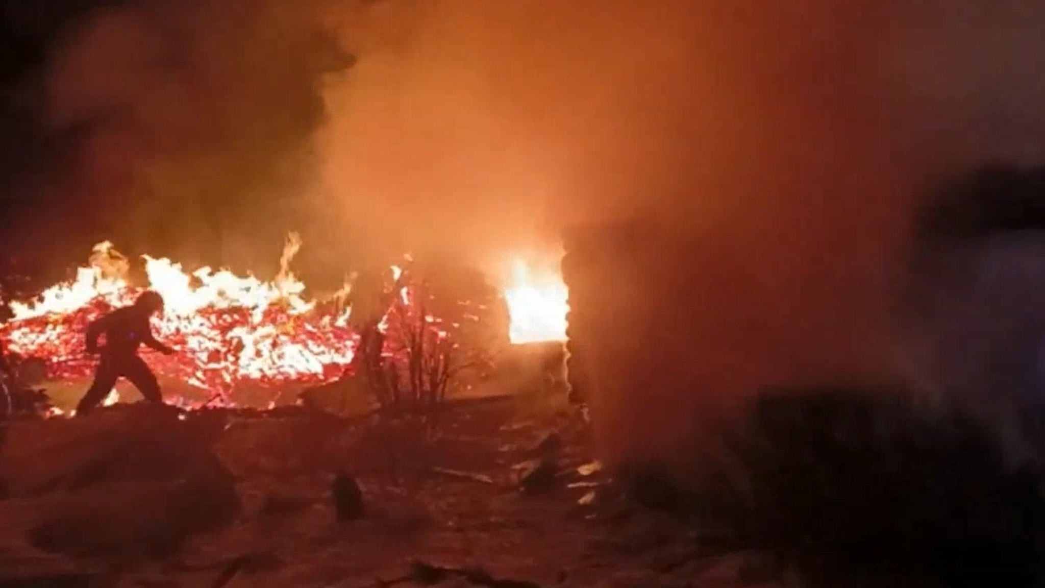 Пожарным удалось спасти от огня дом в Старожильске Медведевского района