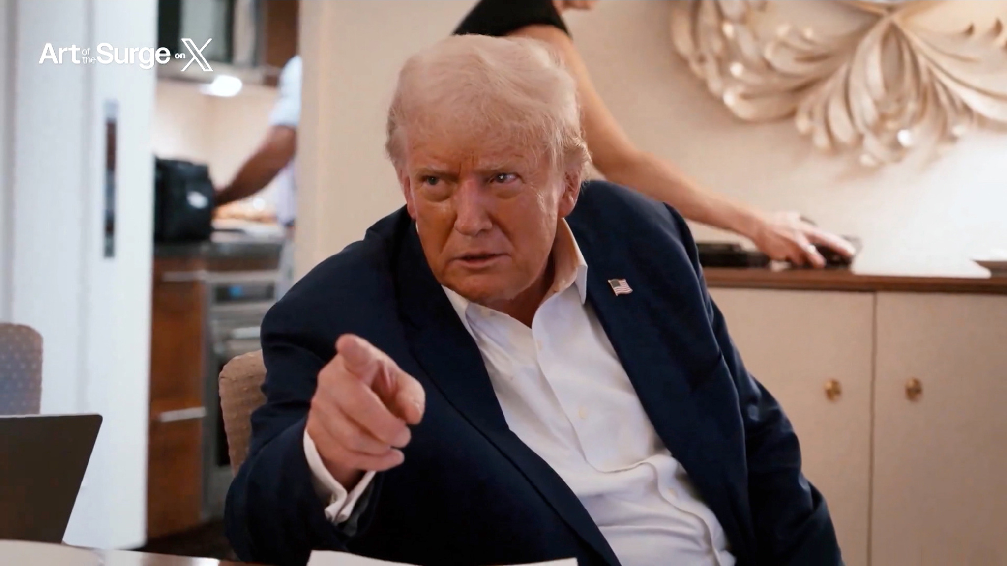 Трамп возобновил твиттер-бомбардировки соседей