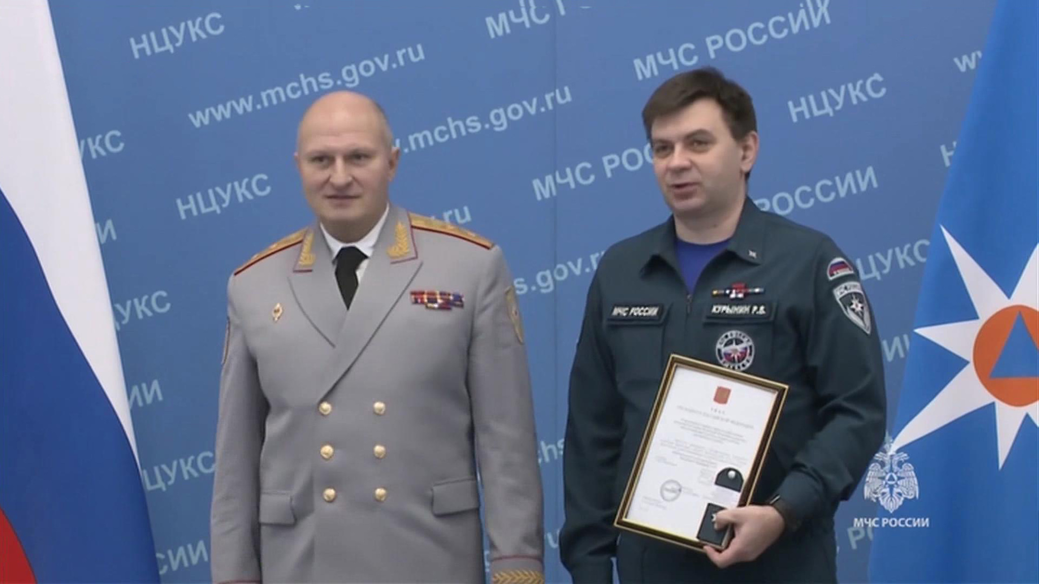 Сегодня спасатели отмечают свой профессиональный праздник