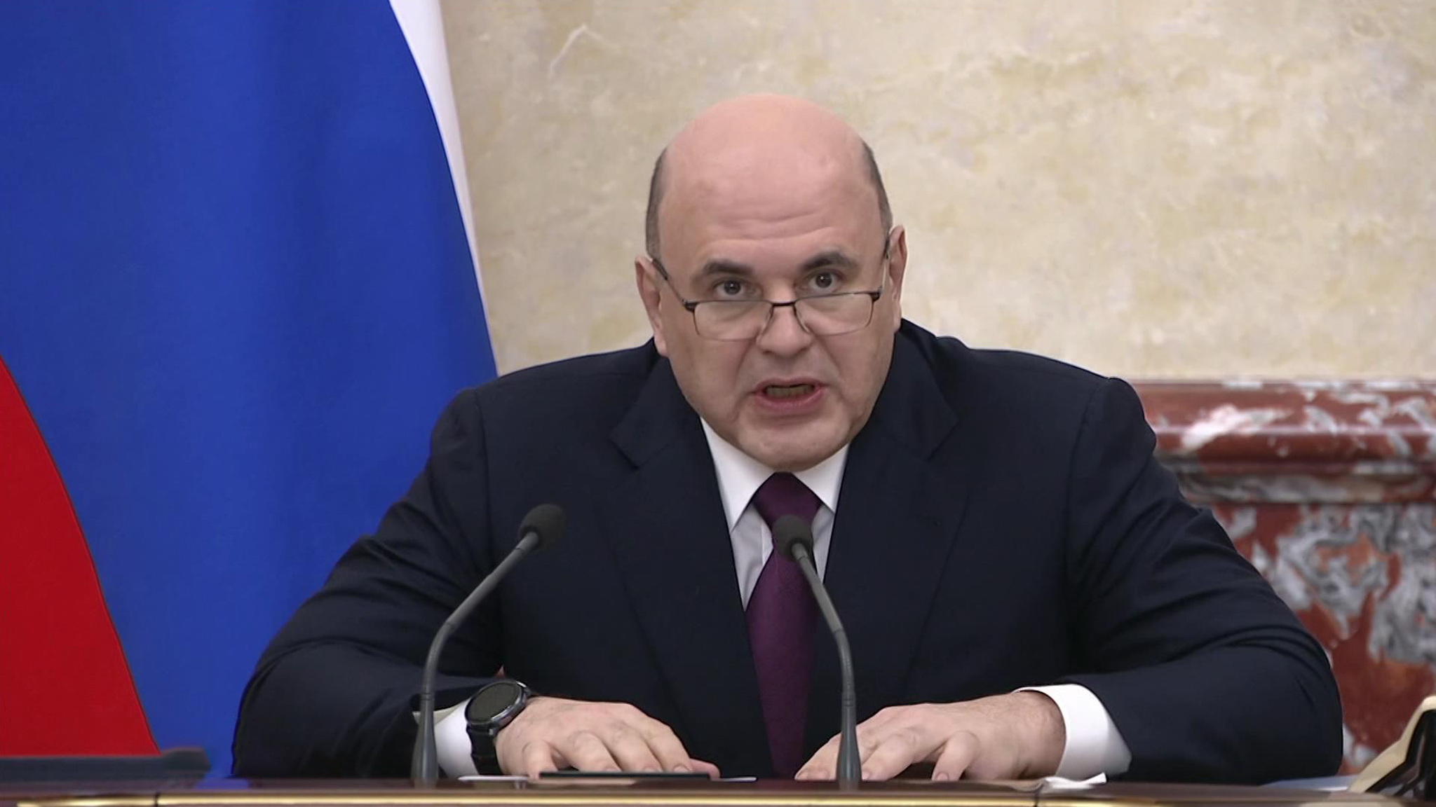 Мишустин призвал министров не расслабляться в праздники