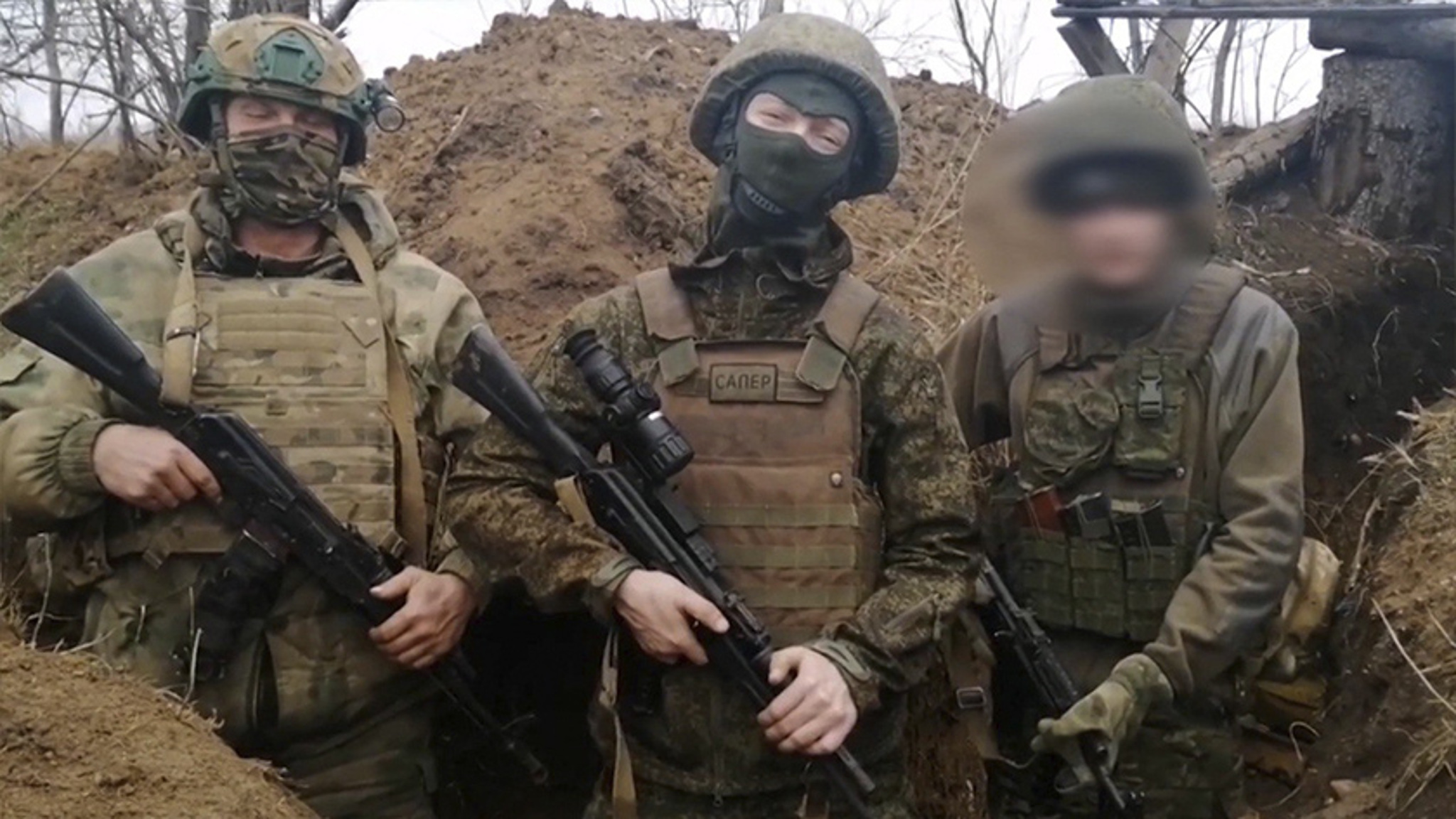 С поздравлениями и теплыми пожеланиями к амурчанам обратились бойцы СВО