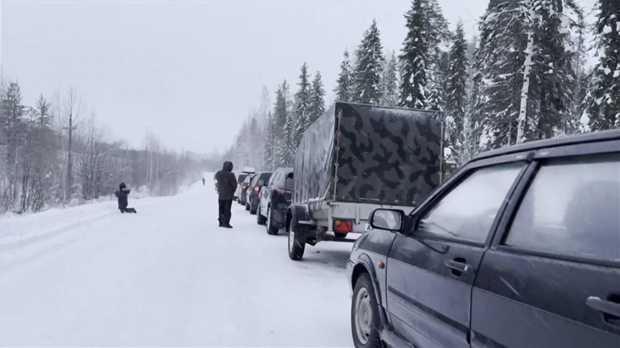 В Архангельской области никак не могут наладить переправу через Пинегу