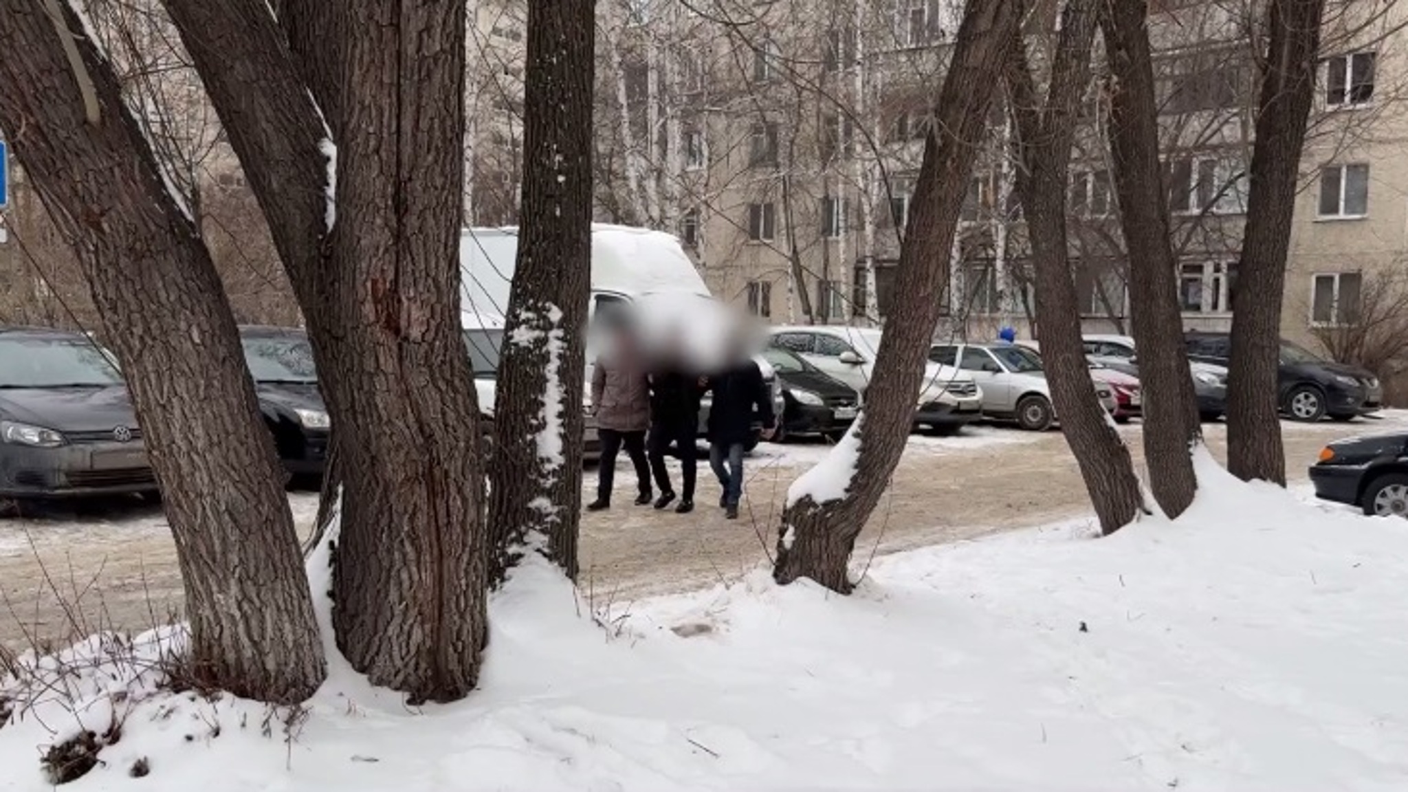 Иностранца задержали в тюменском аэропорту за попытку дачи взятки