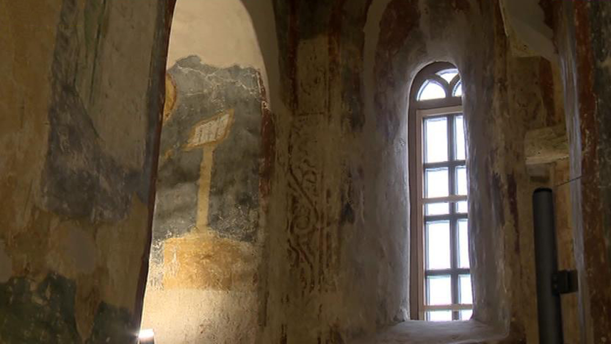 В Спасо-Преображенской церкви нашли древние фрески эпохи Полоцкого княжества