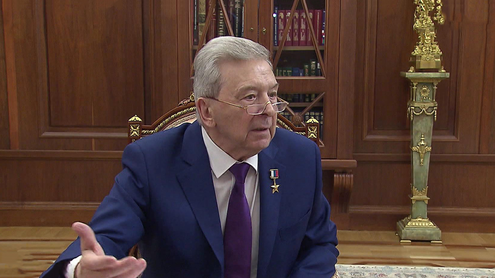 Президент пообщался с главой Центра эндокринологии