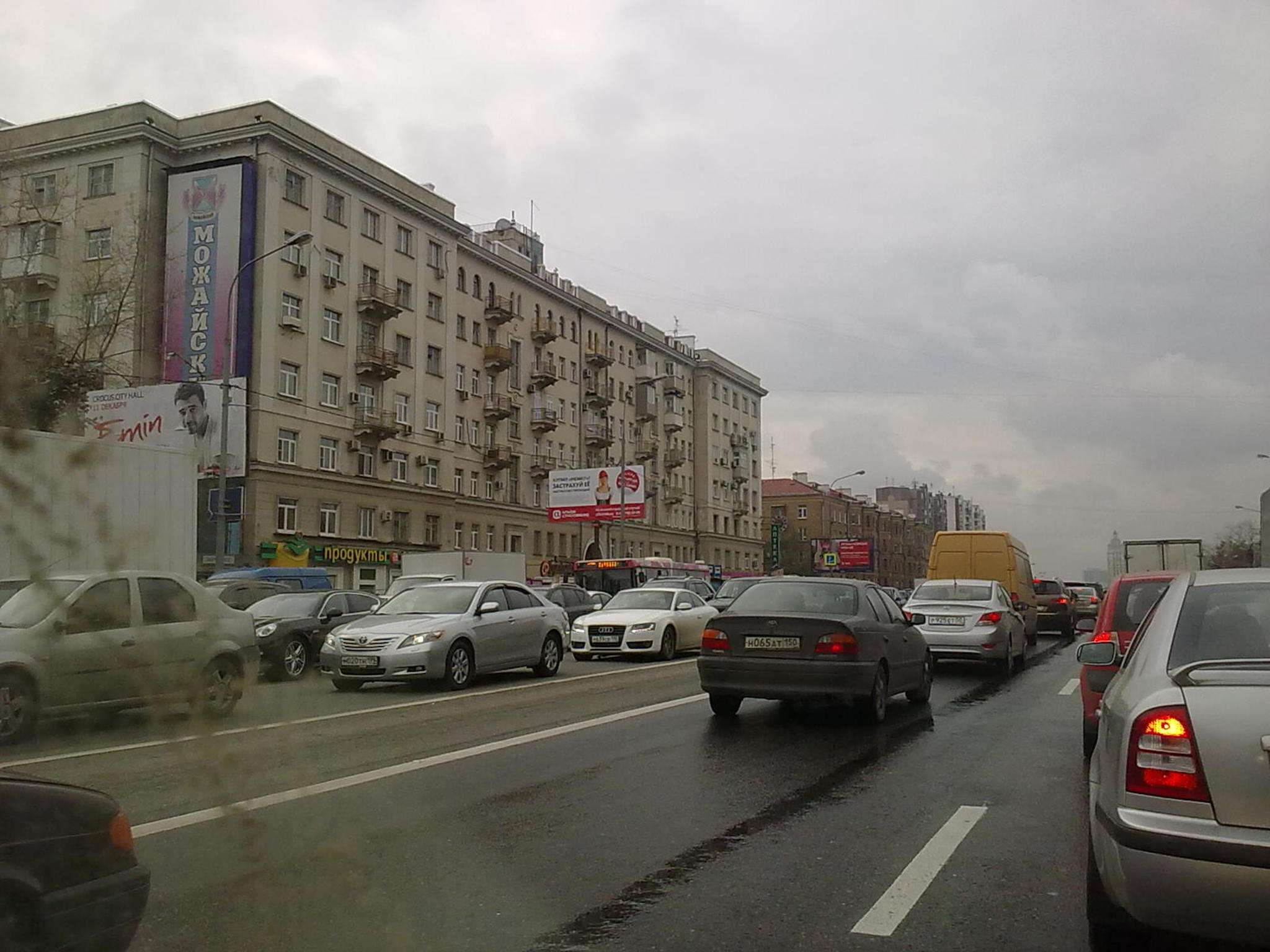 Статистика продаж легковых авто в РФ за 2012 год