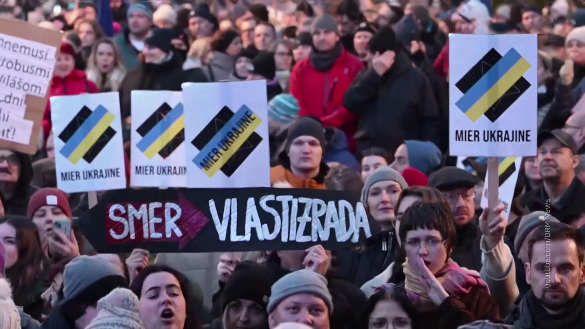 За европейское будущее Словакии в Братиславе митинговали украинцы