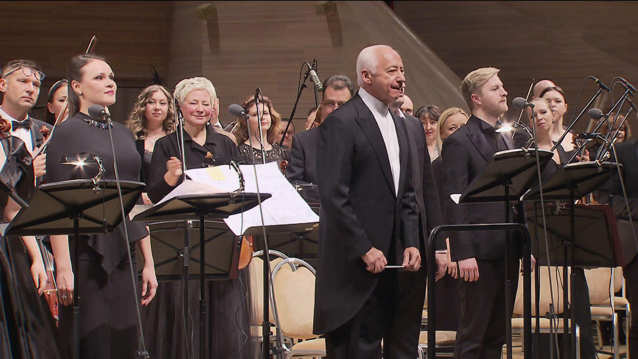 Посвящением Алемдару Караманову завершился Рождественский фестиваль духовной музыки