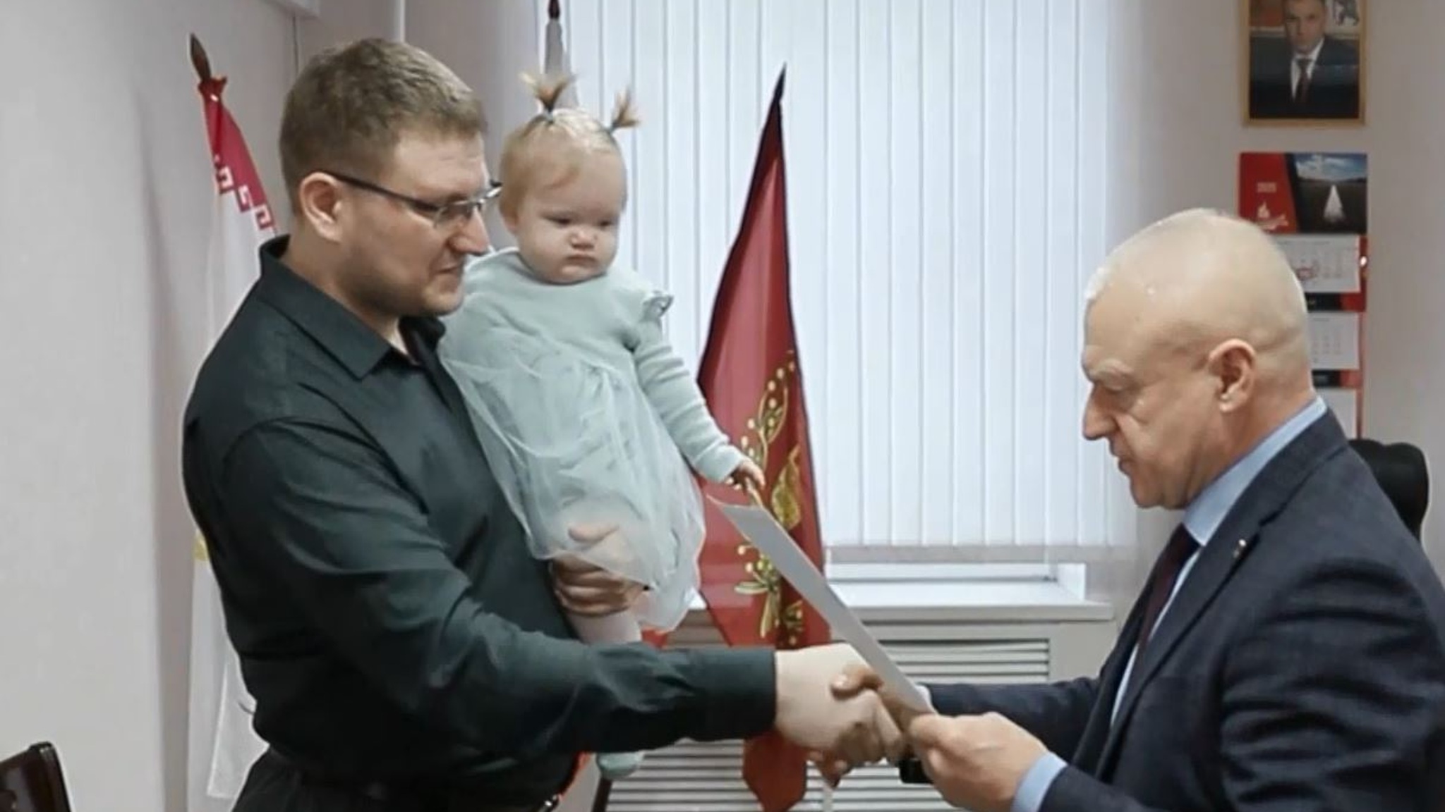 В Оршанском районе вручили многодетным семьям  сертификаты на покупку жилья