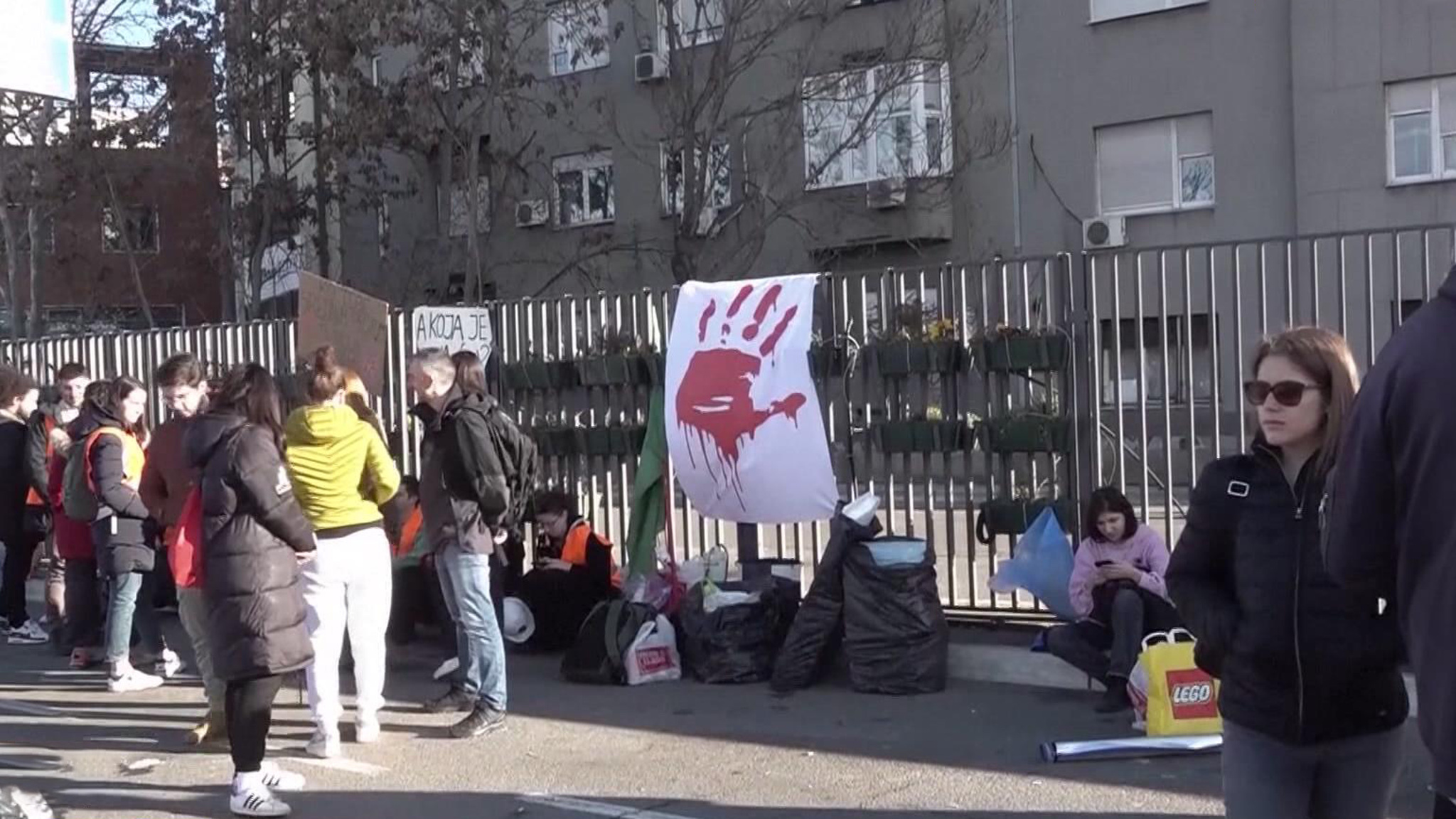 Сербское правительство ушло в отставку на фоне студенческих протестов