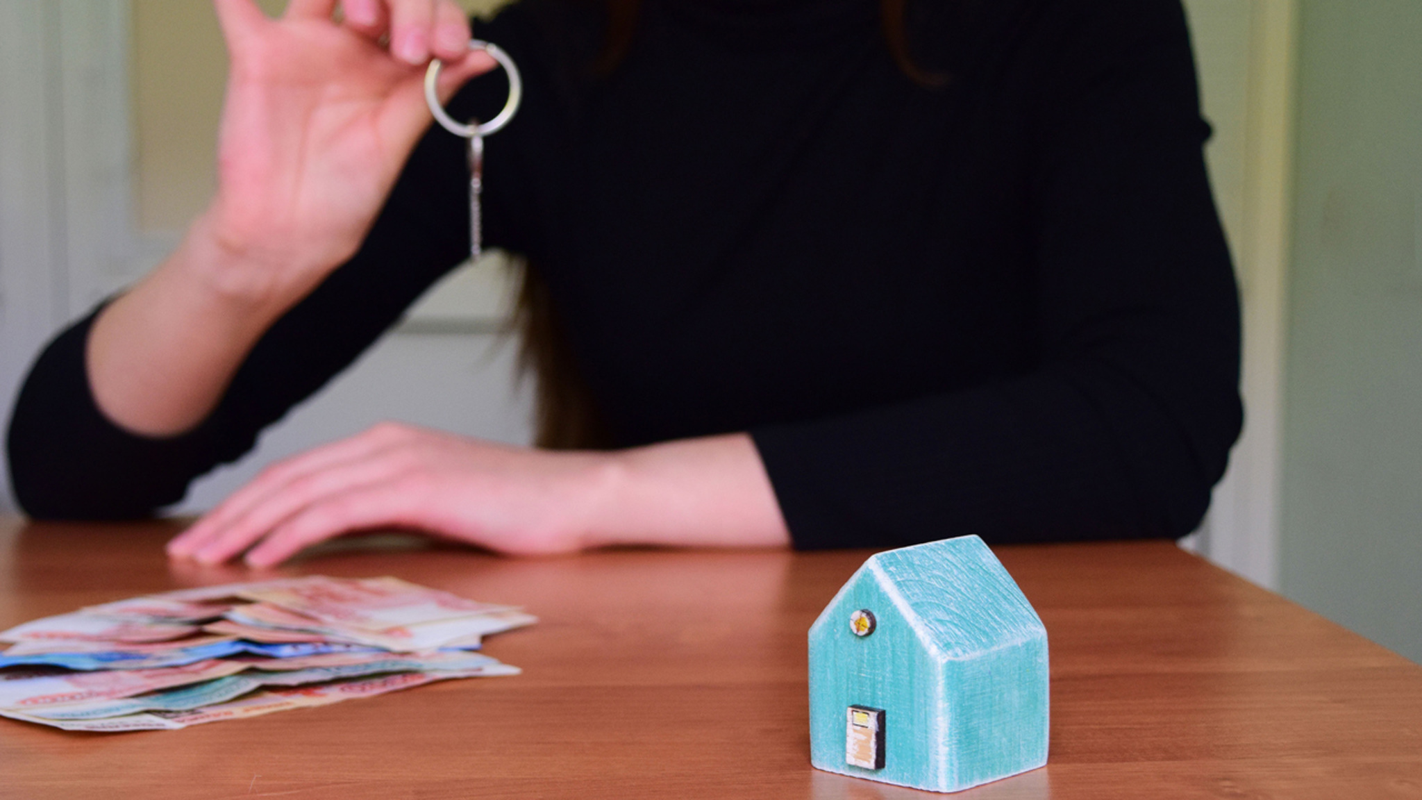 "Продал и передумал”: пенсионеры массово отбирают квартиры у покупателей