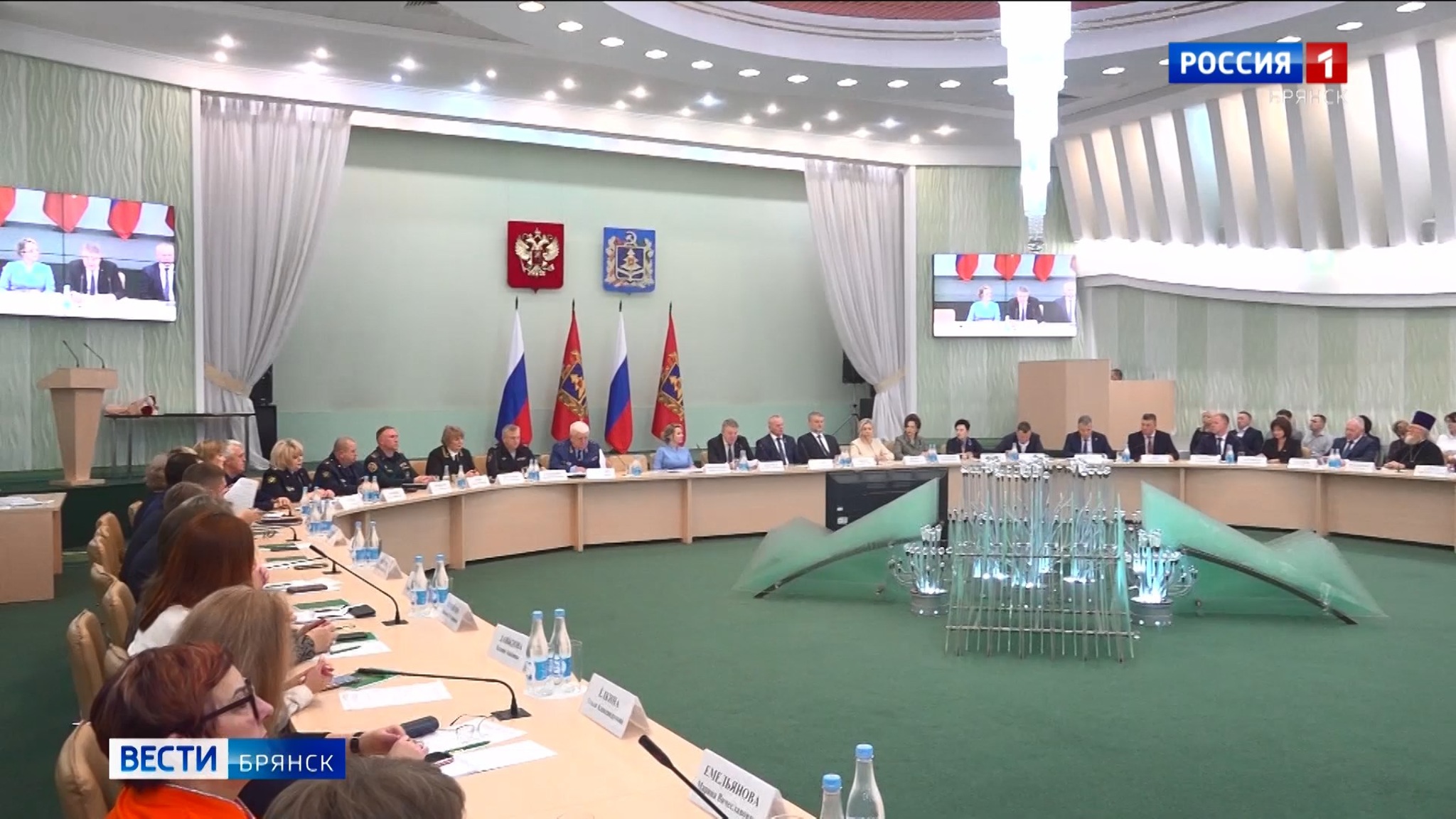 Итоги визита Марии Львовой-Беловой обсудили на совещании в областном правительстве