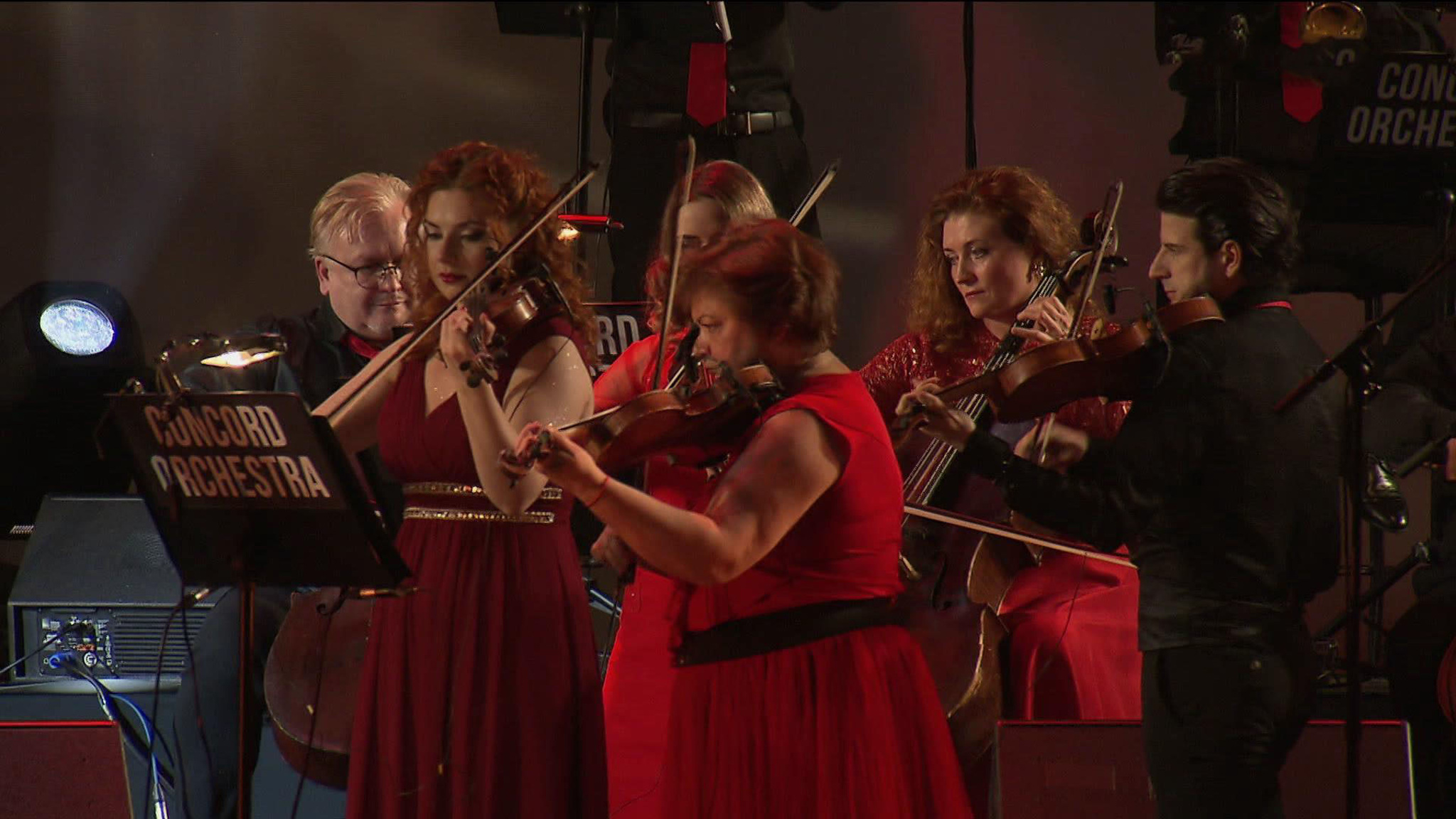 Танцевальное шоу "Танго страсти Астора Пьяццоллы" Concord orchestra – на сцене Кремлевского дворца