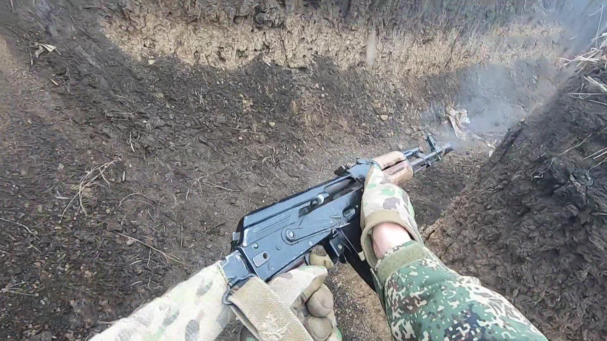 Три штурмовика из Бурятии взяли опорный пункт, где сидели семь боевиков