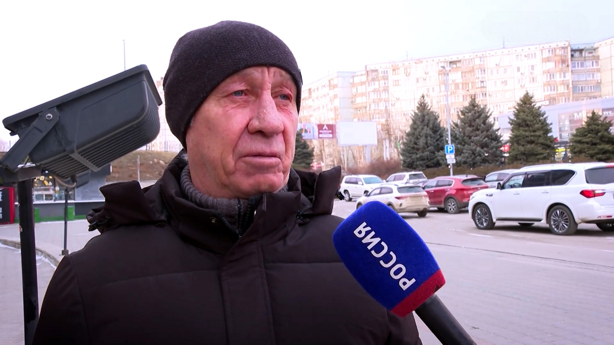 Волгоградцы поделились, важен ли штамп в паспорте для счастливых отношений