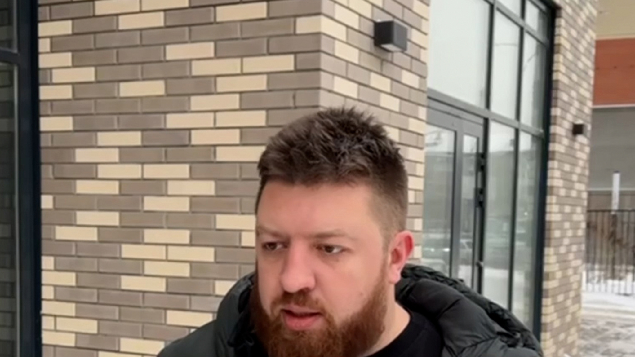 Журналист Дмитрий Ерыкалов рассказал подробности конфликта у бара в Новосибирске