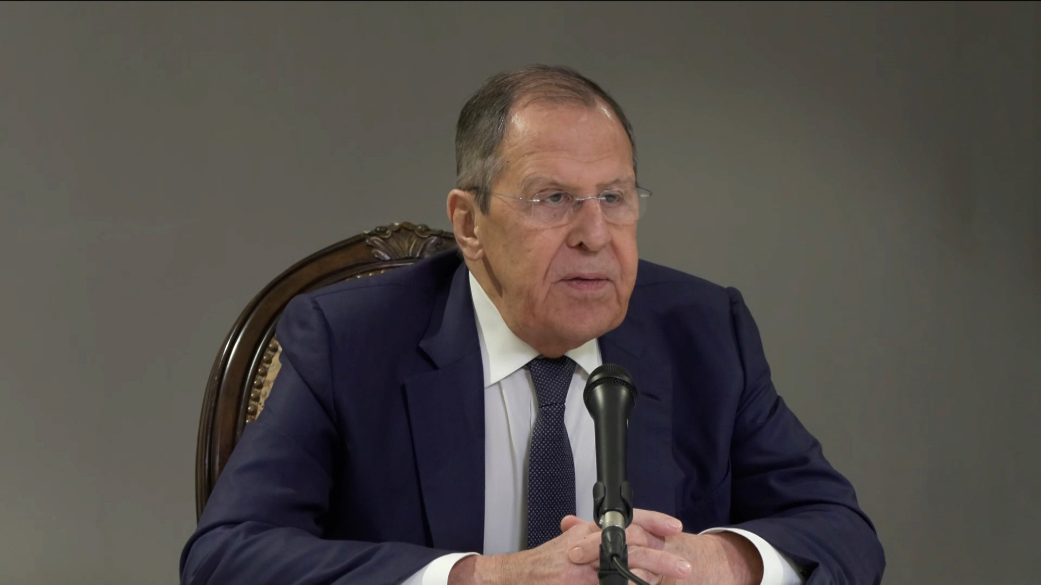 Сергей Лавров призвал "дать по рукам" Зеленскому и его команде