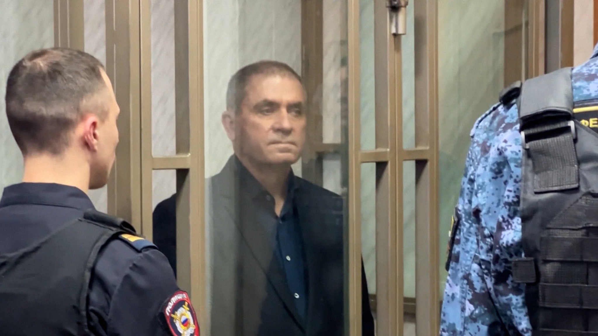 Суд назначил домашний арест вице-губернатору Ростовской области