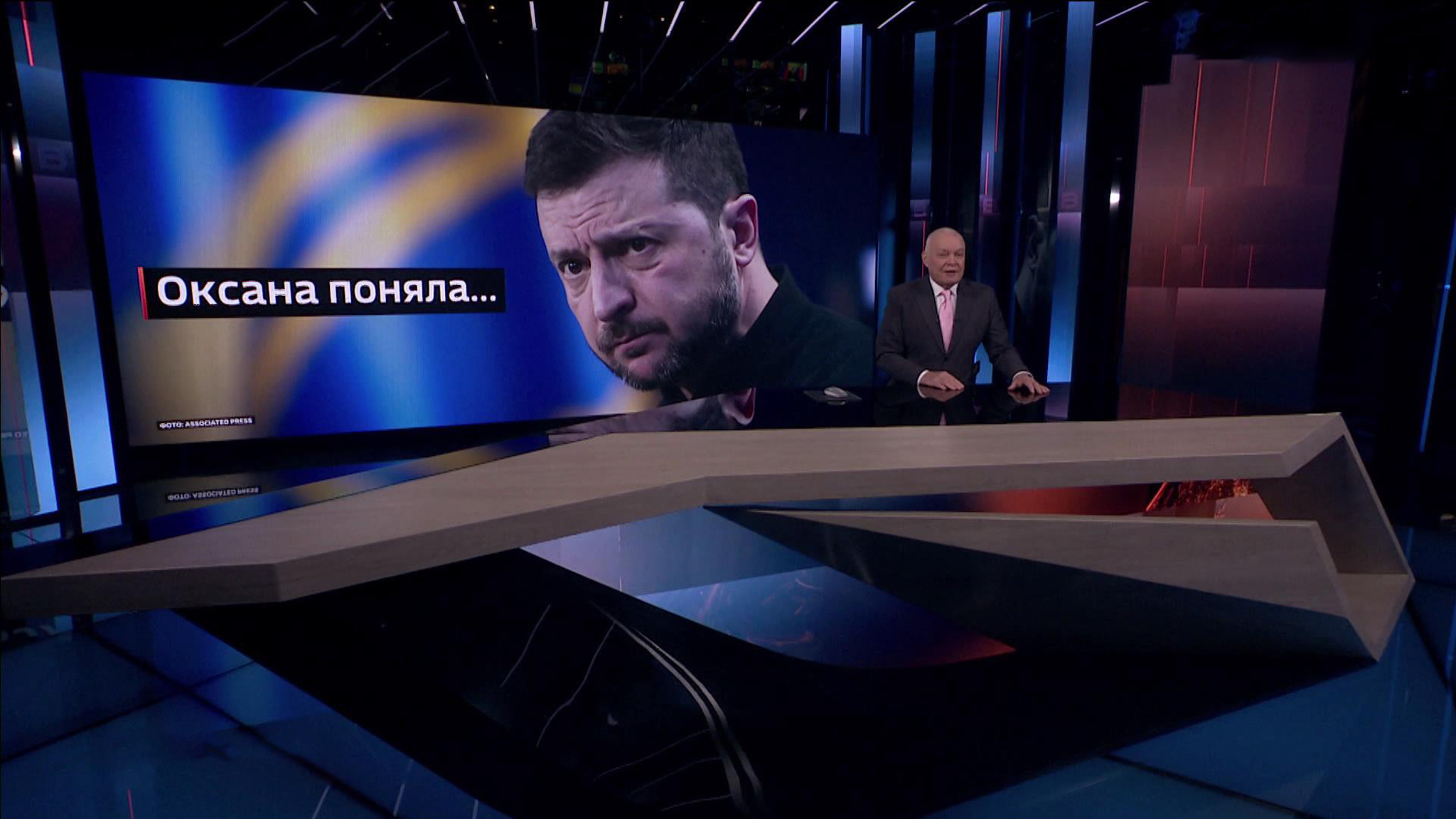 Американцы жестко прессуют Зеленского по соглашению о недрах