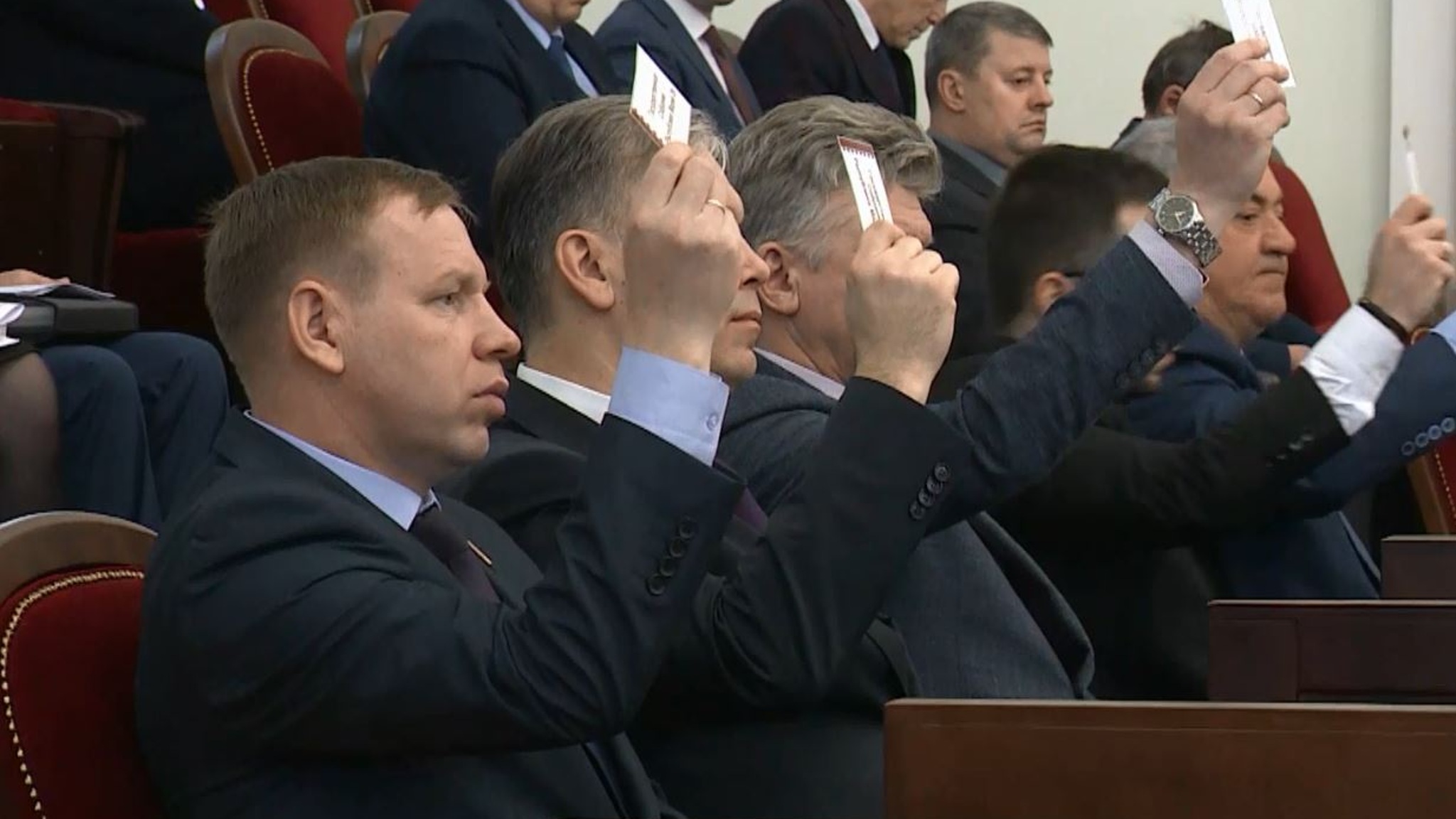 Закон о поддержке многодетных семей с ипотекой одобрили депутаты Госсобрания Марий Эл на 5 сессии