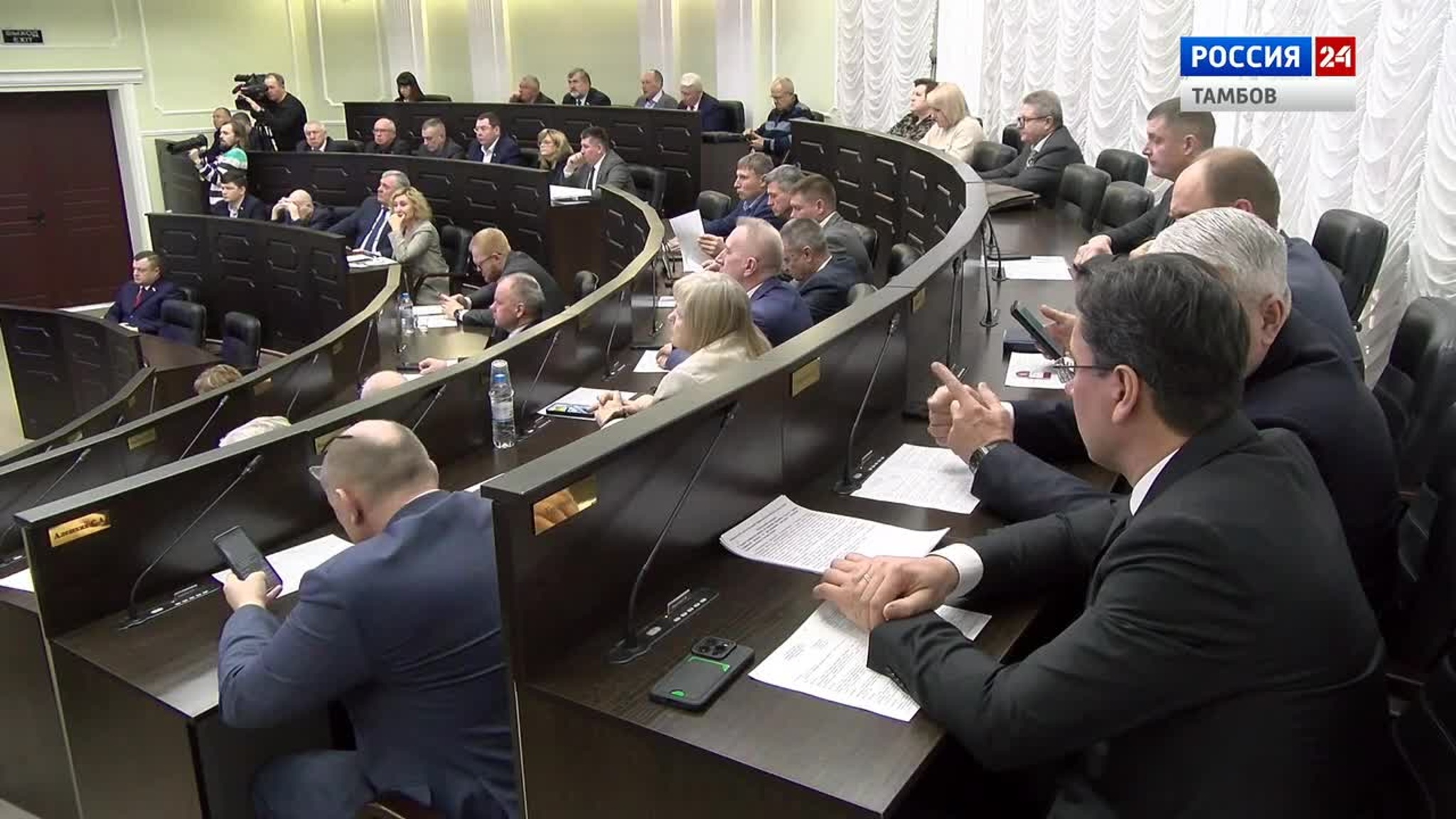 На 3 милиарда рублей предлагают увеличить расходную часть бюджета  депутаты облДумы