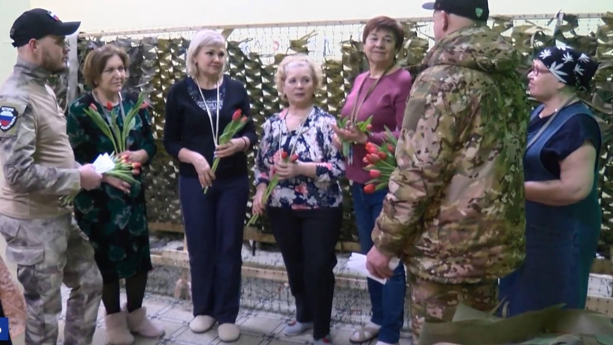 Бойцы СВО поздравили тюменских женщин-волонтеров с 8 марта