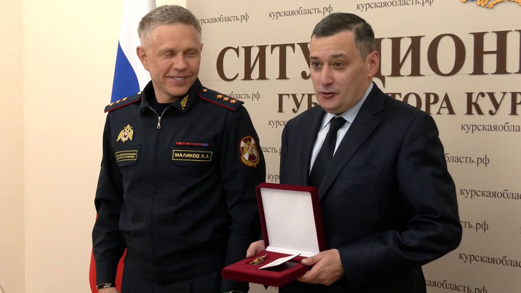Хинштейну вручили ведомственную награду Росгвардии