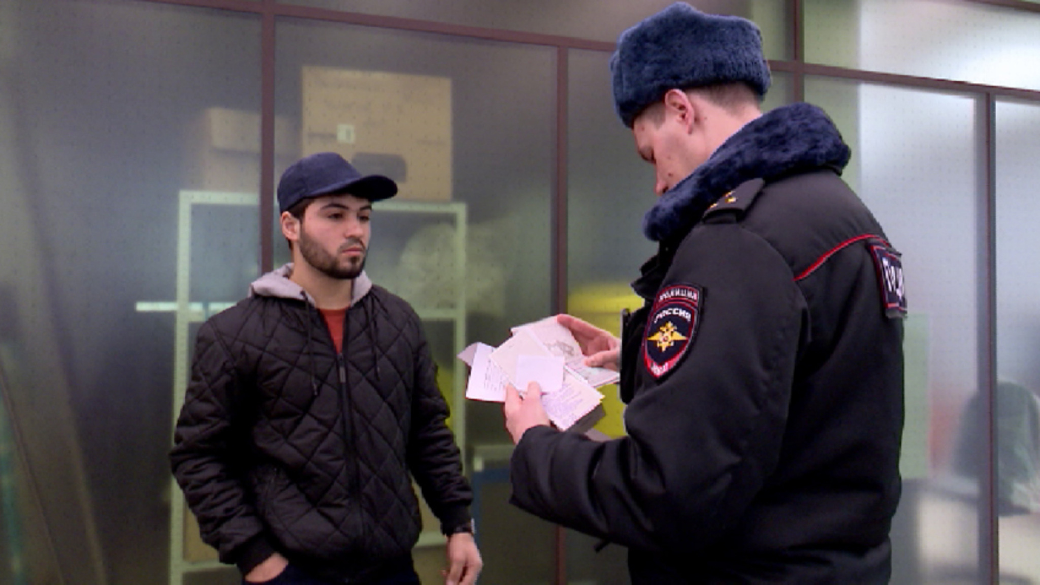 В аэропорту Екатеринбурга прошел рейд по иностранным гражданам