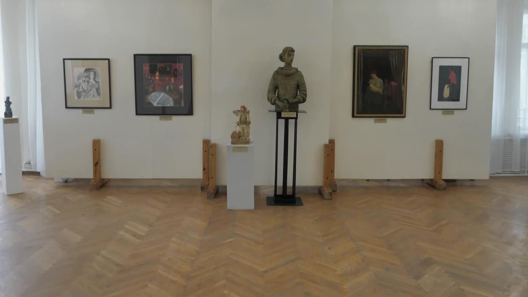 Выставка "Времен связующая нить" проходит в липецком "Доме Мастера"