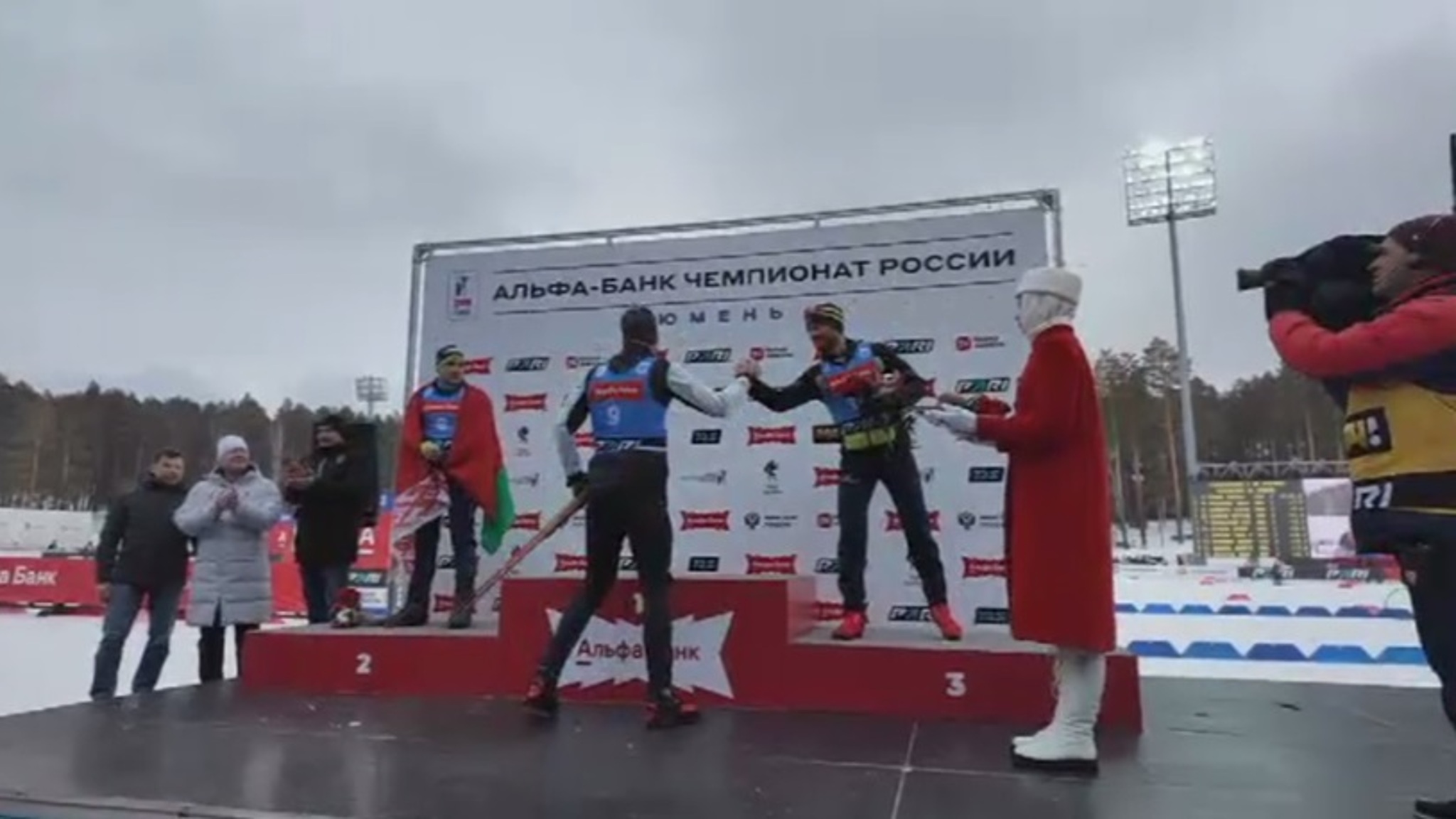 Два комплекта медалей разыграли в первый день Чемпионата России по биатлону в Тюмени