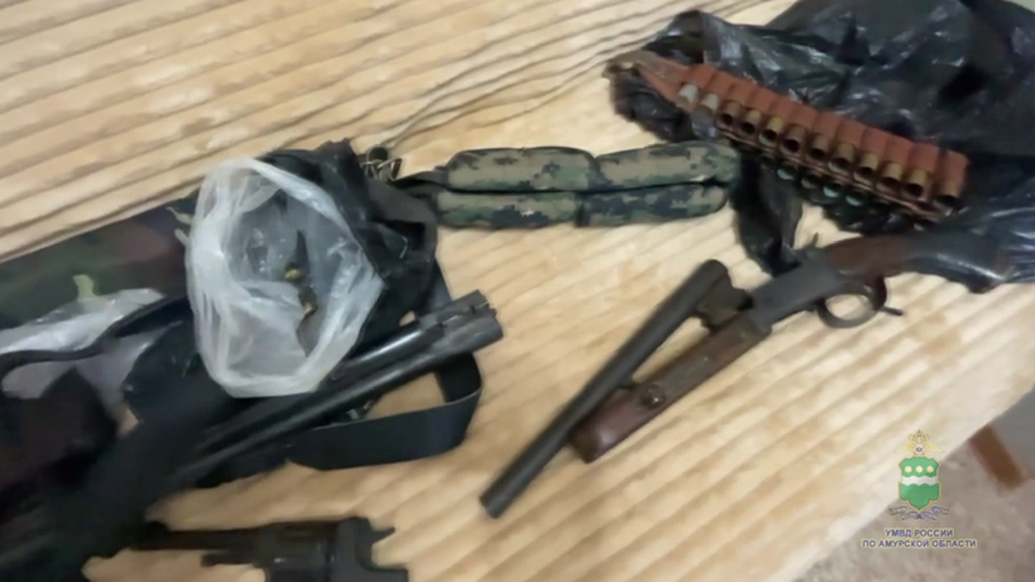 Жительница Благовещенска добровольно выдала полиции оружейный склад покойного мужа