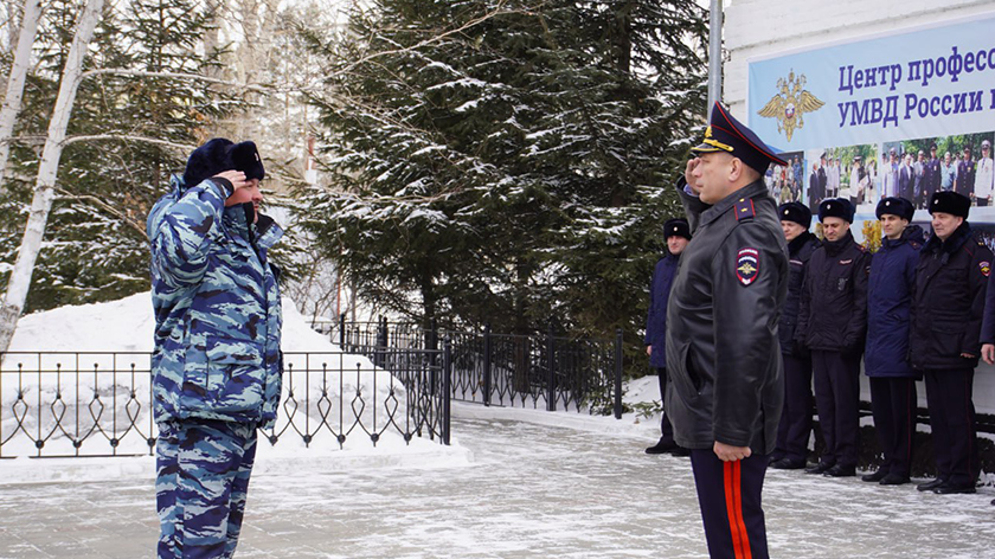 В Благовещенске торжественно встретили правоохранителей, вернувшихся из командировки с Северного Кавказа
