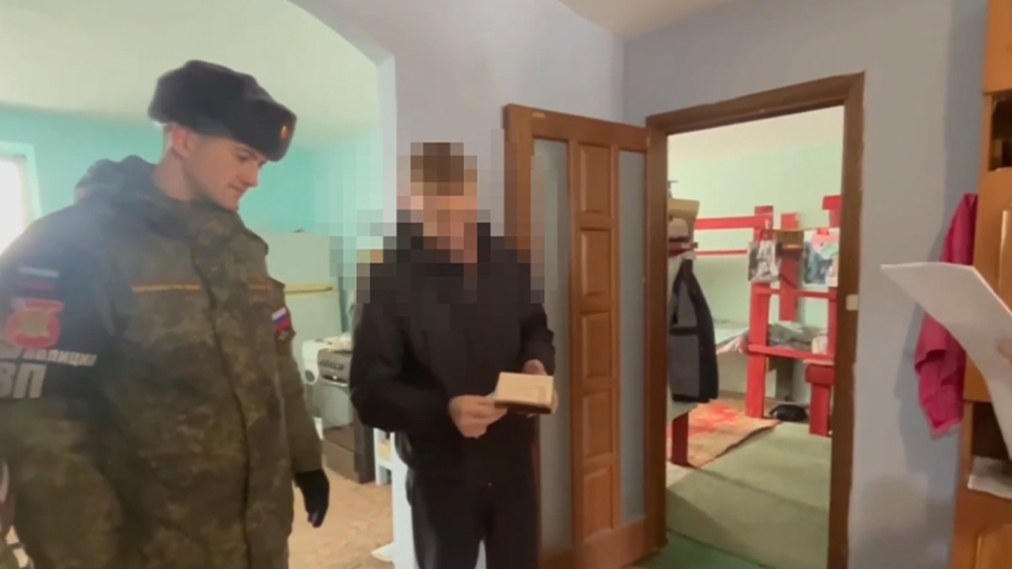 Законность прибывания мигрантов в Белогорске проверили силовики