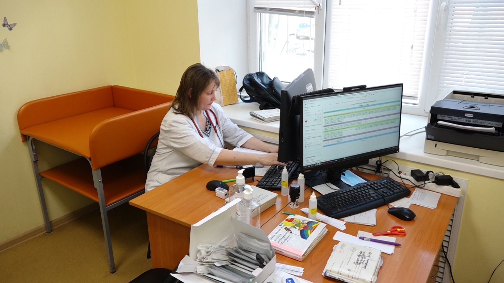 Великие Луки и район полностью переходят на удаленку, Псков – частично