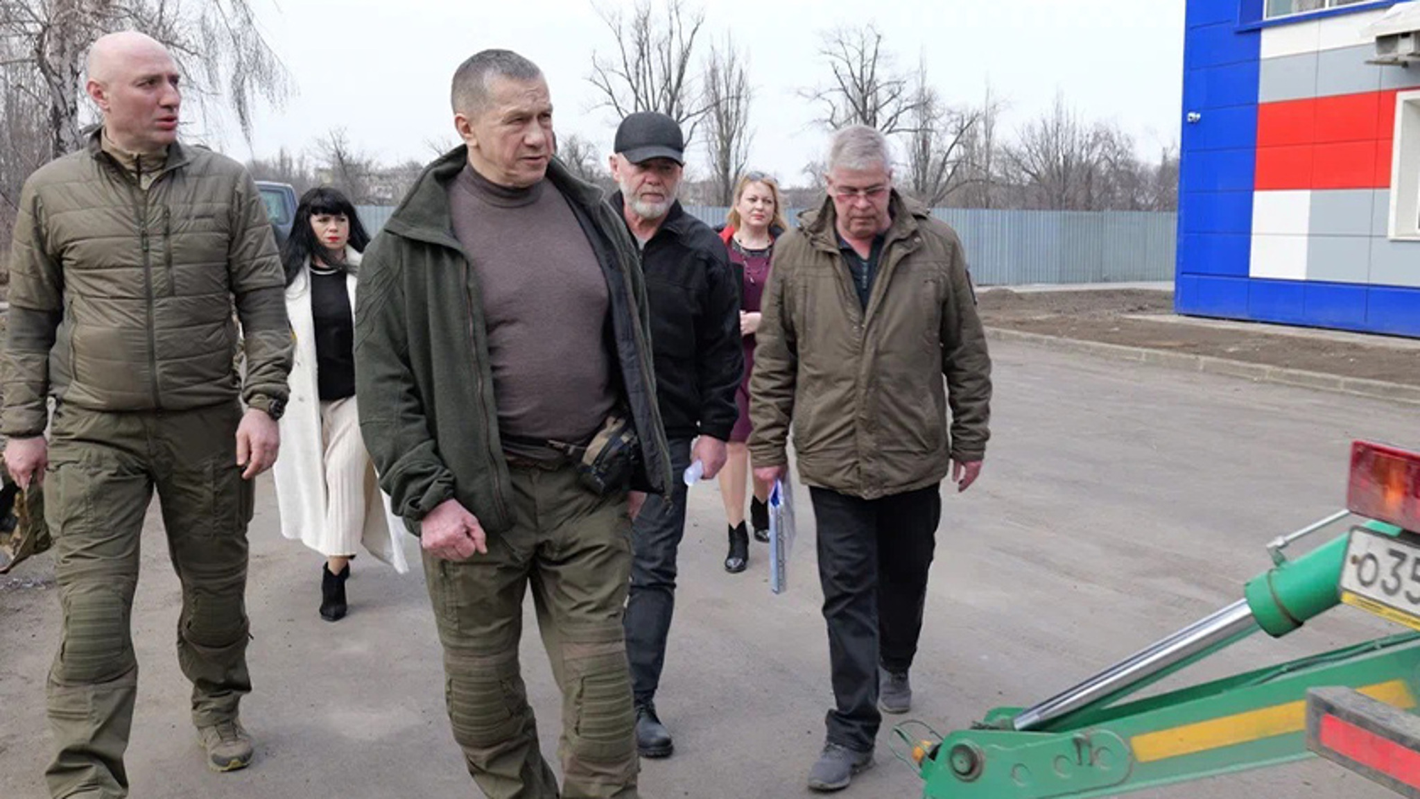 Юрий Трутнев посетил подшефные дальневосточным регионам территории в ДНР