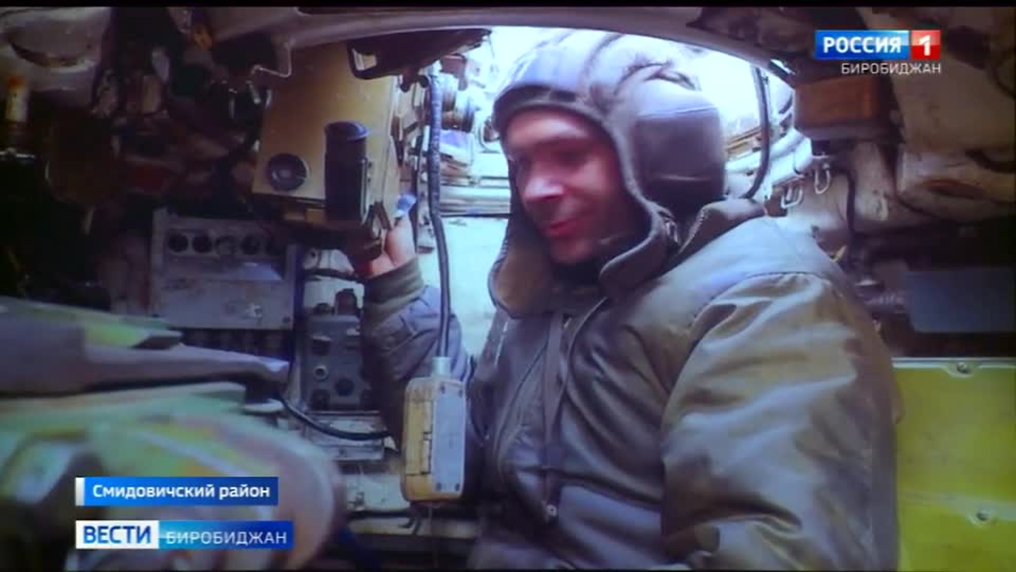 Автор идеи кинофестиваля "Кино на службе Отечеству" встретилась со школьниками п. Смидович