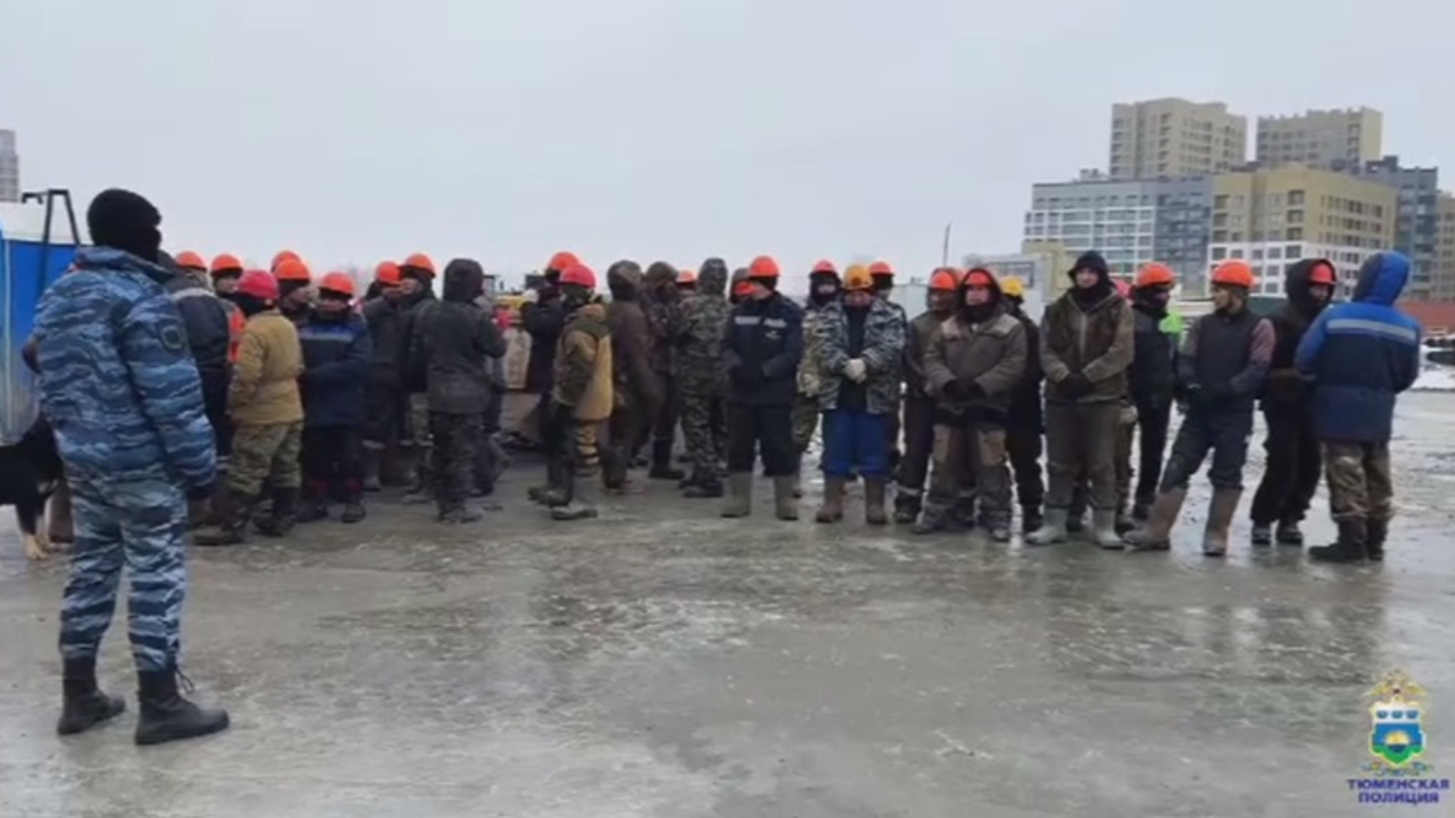 Более ста нелегальных мигрантов выявлено в ходе рейда по тюменским стройкам