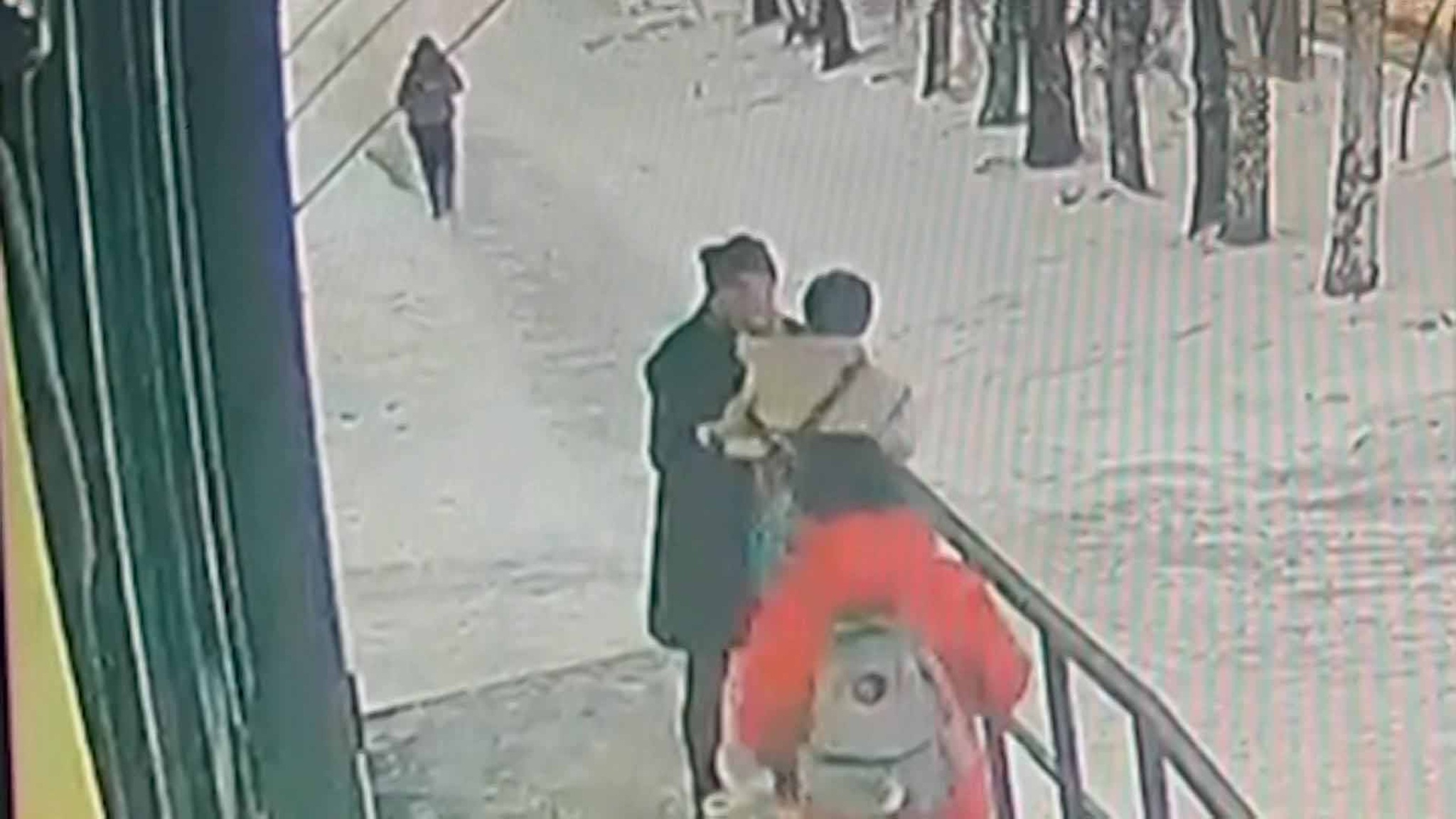В Иркутске женщина избила 12-летнего одноклассника сына