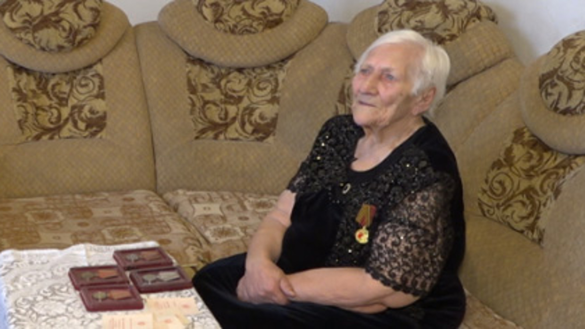 Надежде Ивановне Волковой вручили юбилейную медаль «80 лет Победы в Великой Отечественной войне»