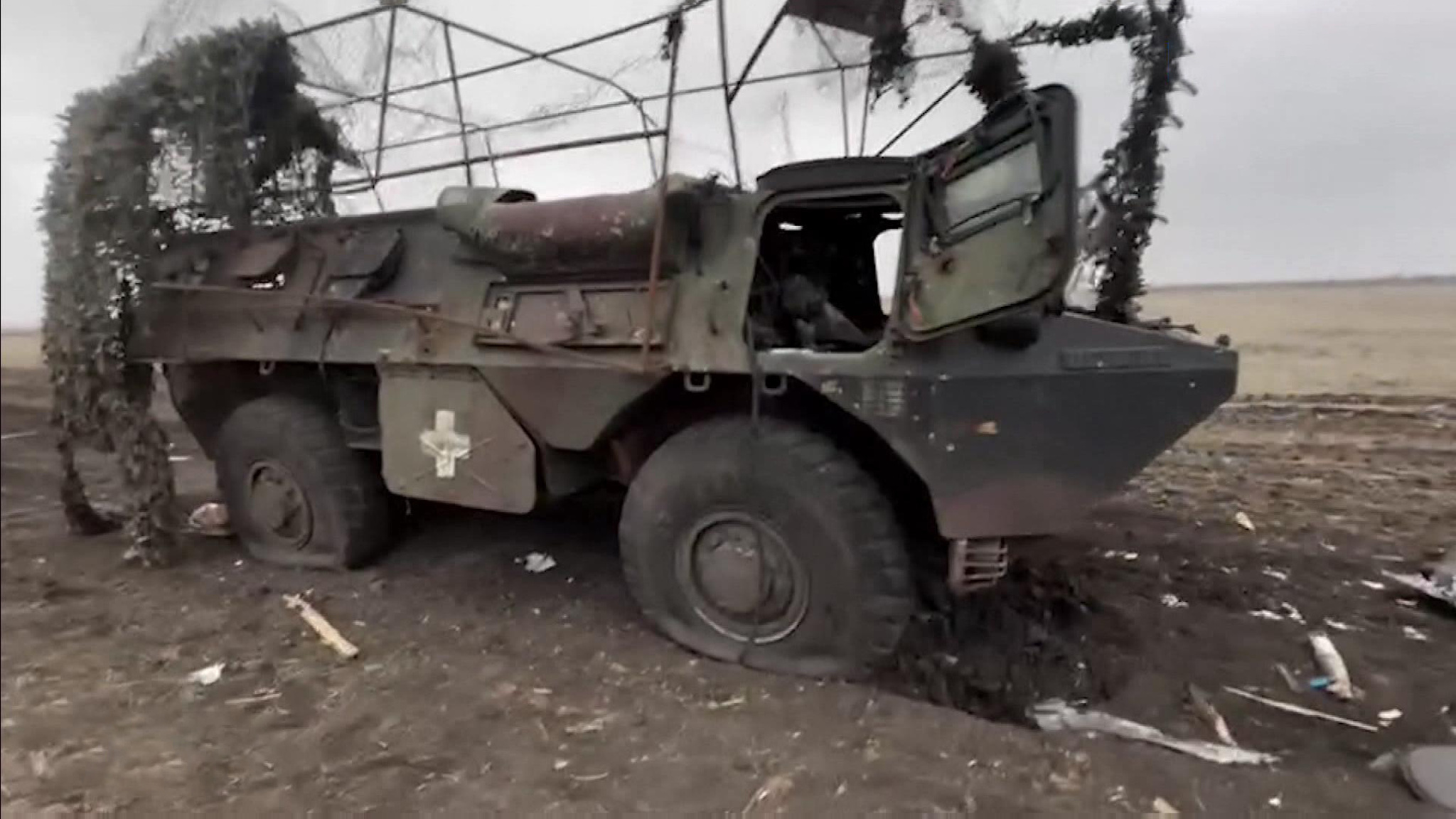 Украинские боевики при бегстве бросают западную технику на поле боя