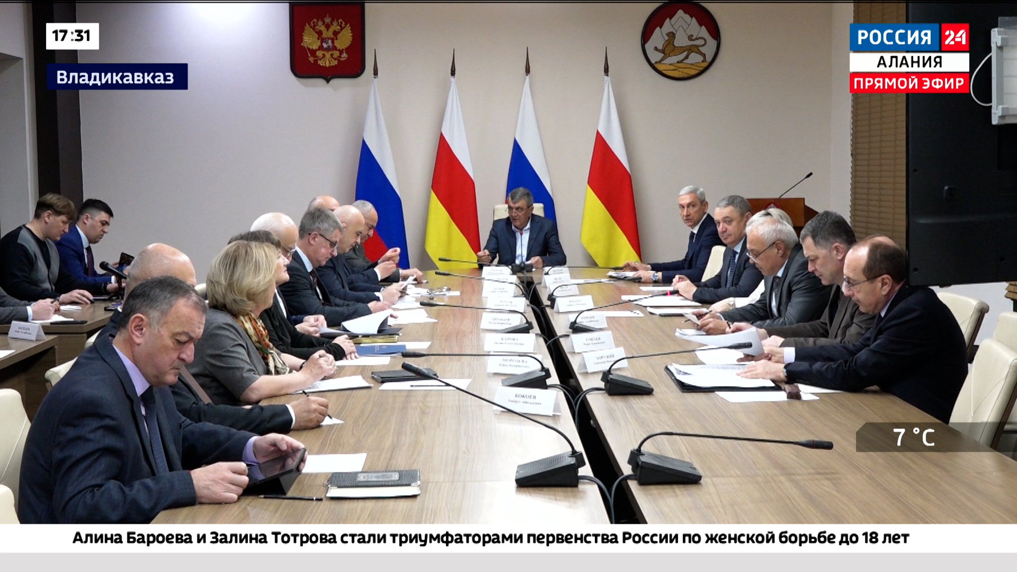 Аппаратное совещание: очередь транзитного транспорта, эпиобстановка, туризм