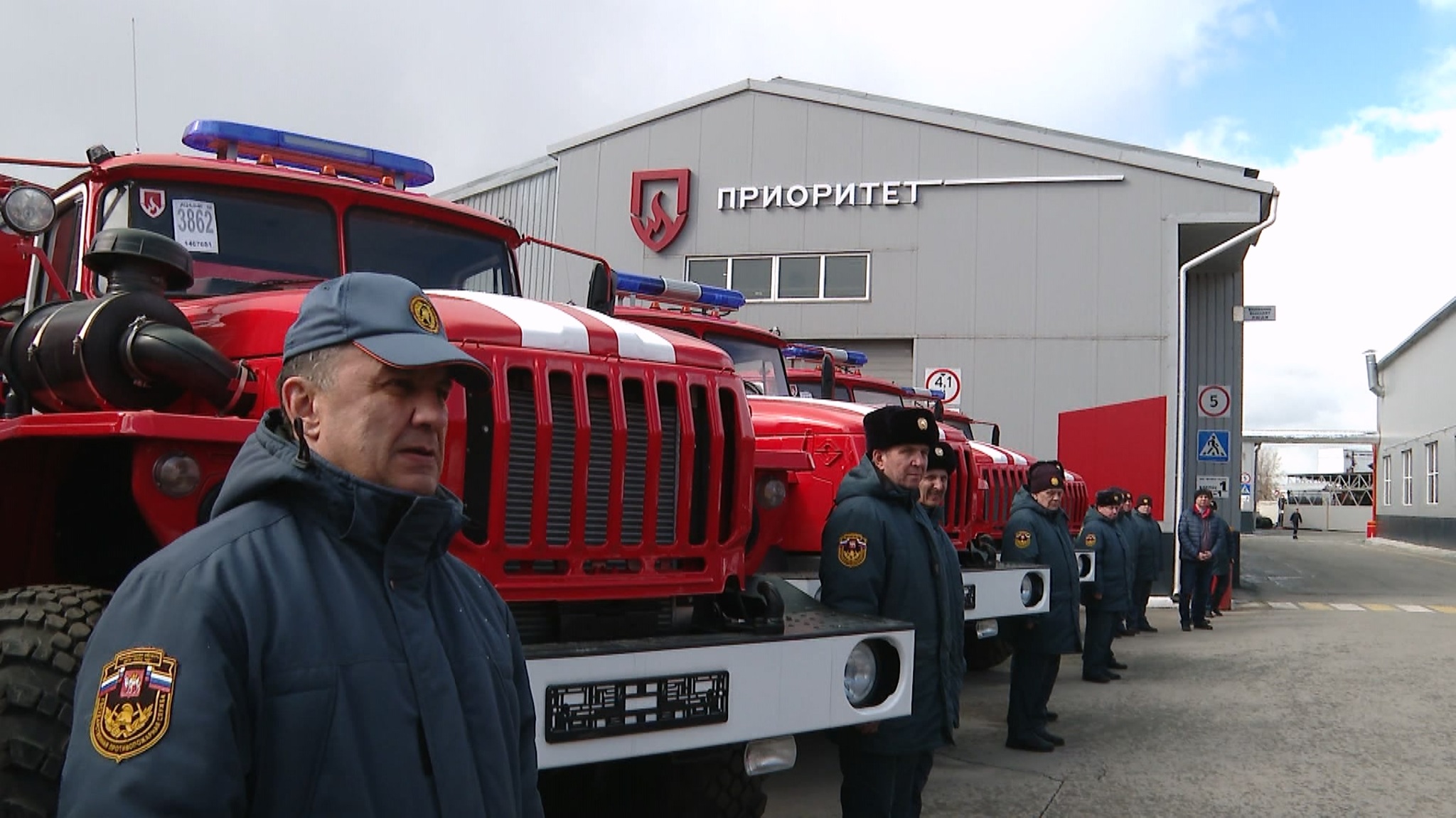 Заменили импорт: в Челябинской области изготовили партию пожарных машин