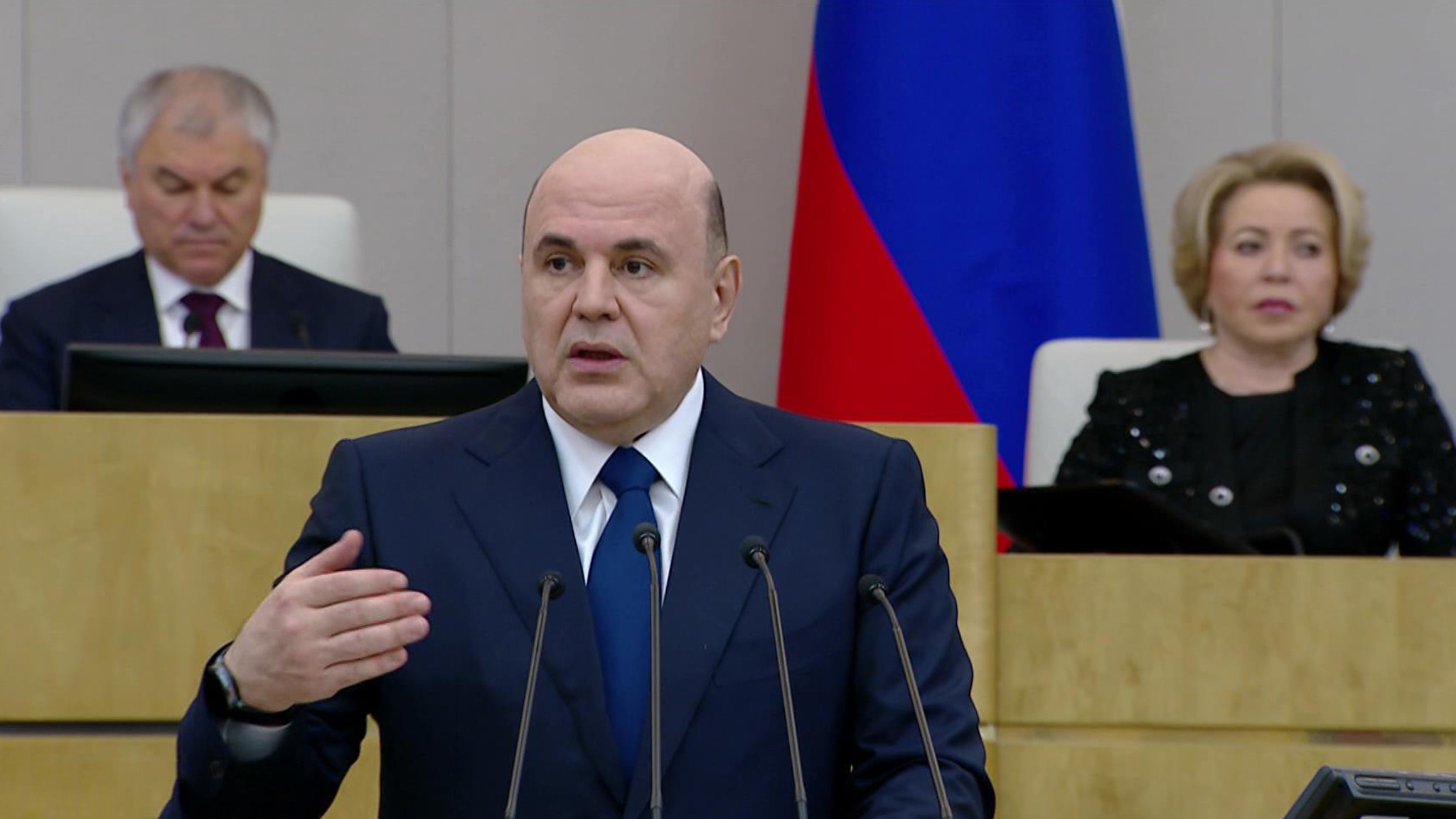 Мишустин отчитался перед депутатами о работе правительства